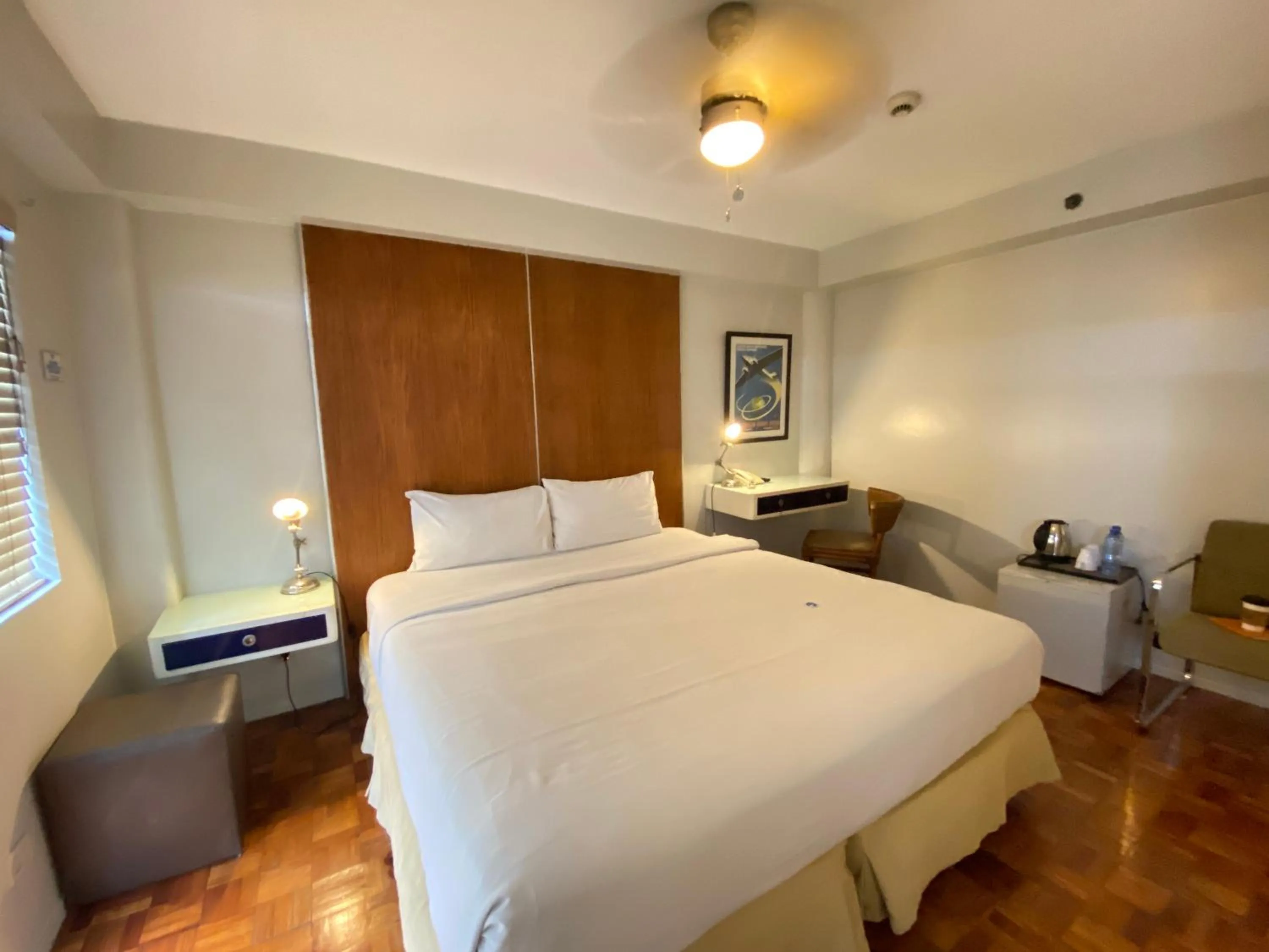 Bed in The Clipper Hotel, Poblacion Makati