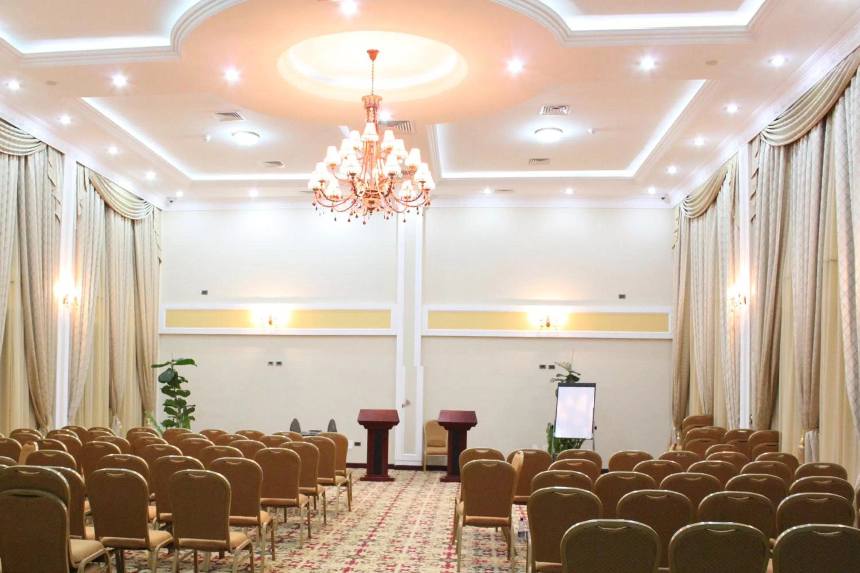 Meeting/conference room in Swiss Inn Nexus Hotel