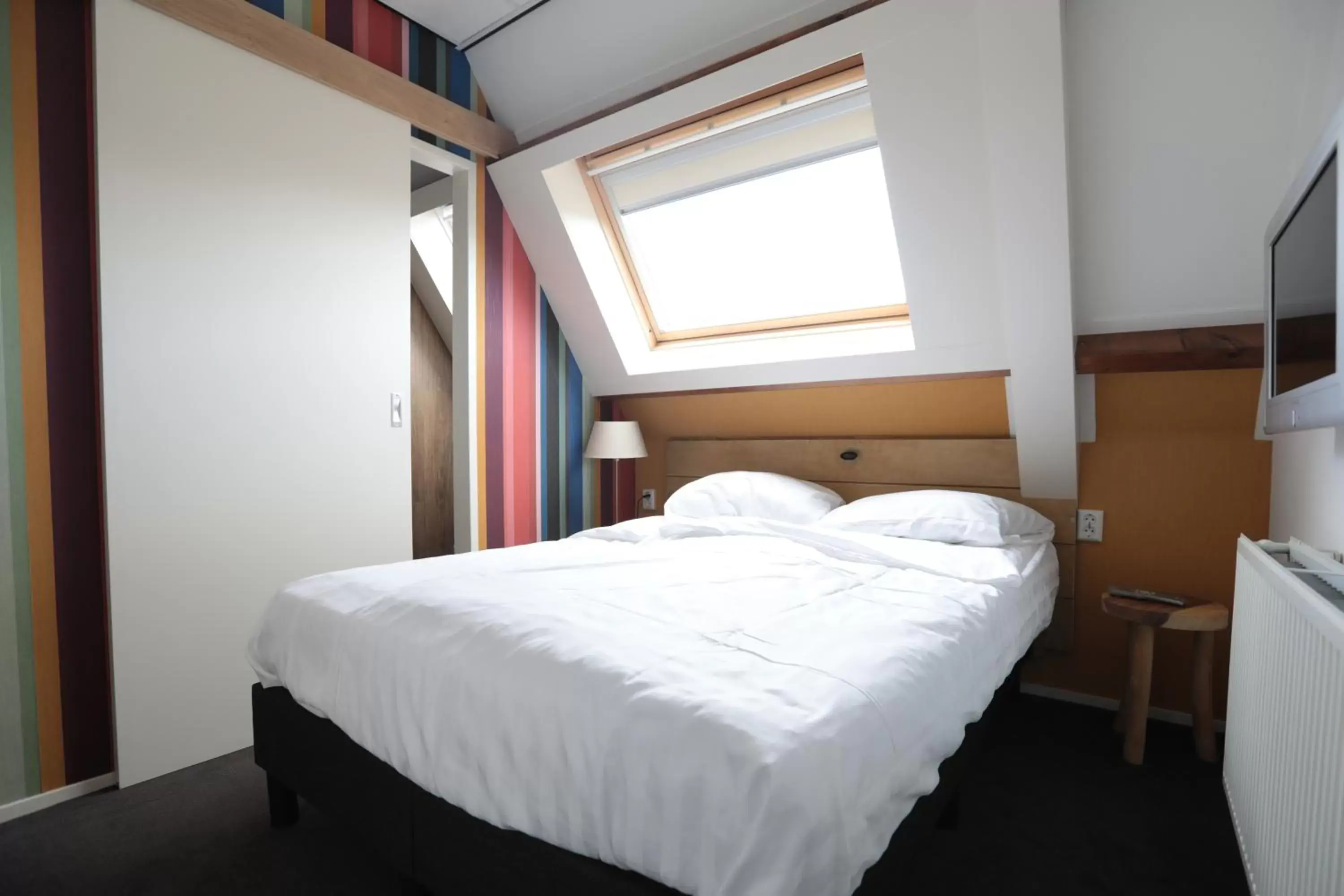 Small Double Room in Hotel West Inn Small Double Room in Hotel West Inn