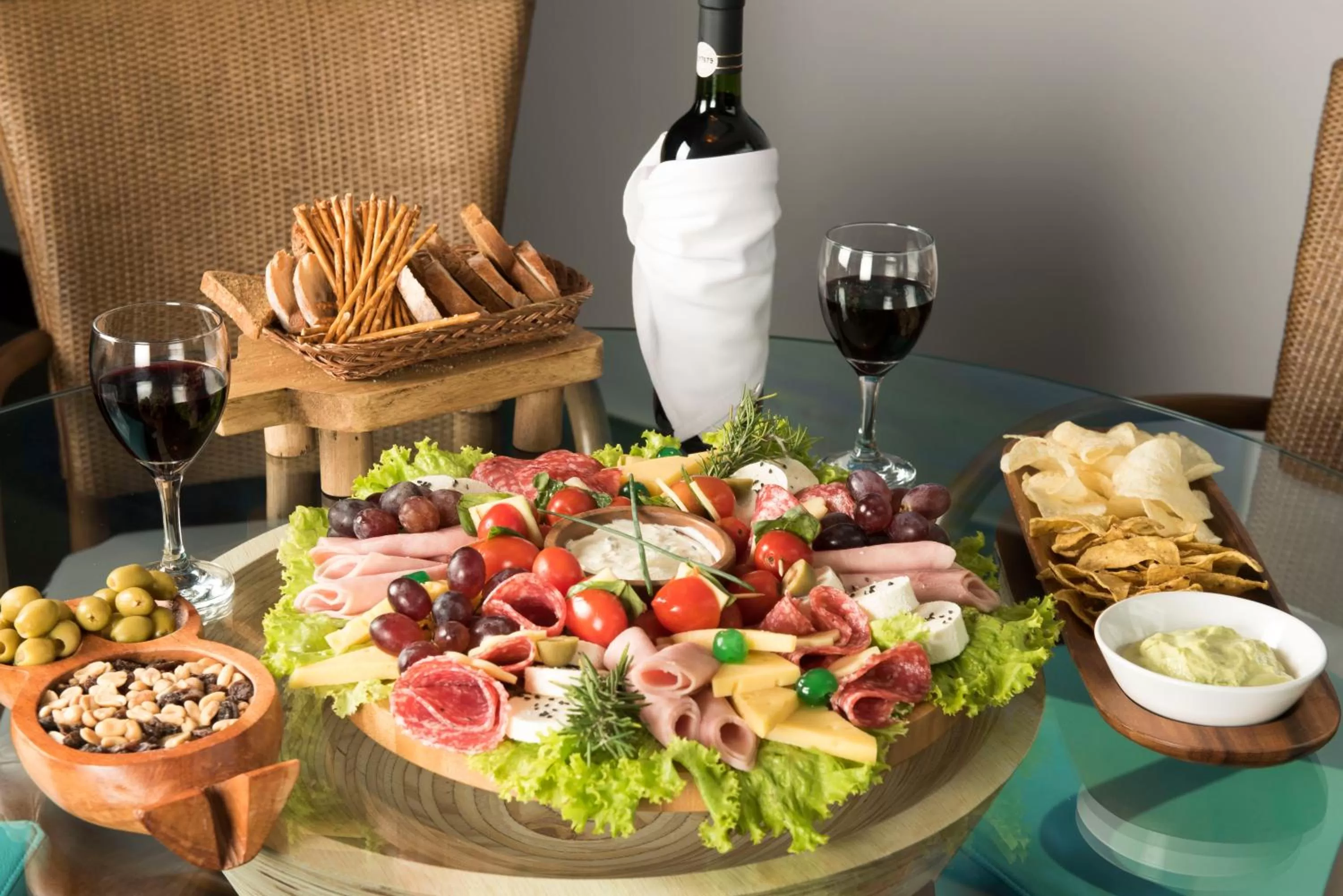 Restaurant/places to eat in Holiday Inn Montevideo by IHG