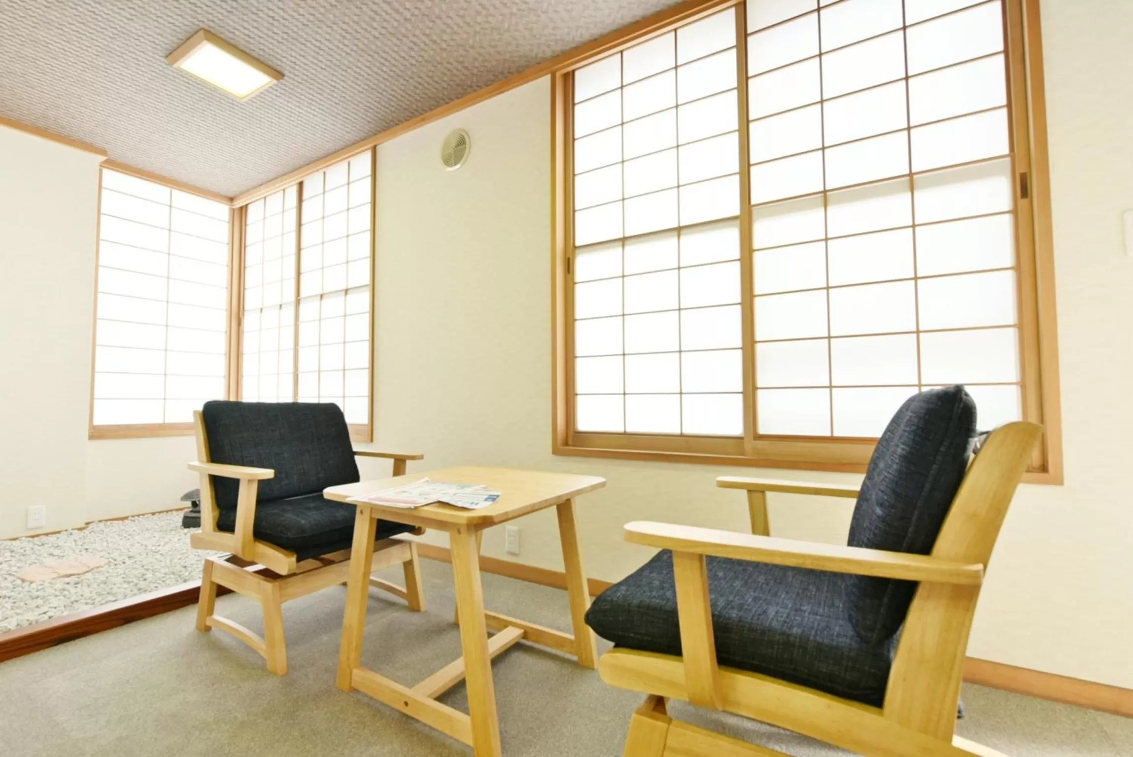 Seating area in Hostel PLEASURE MARUYAMA