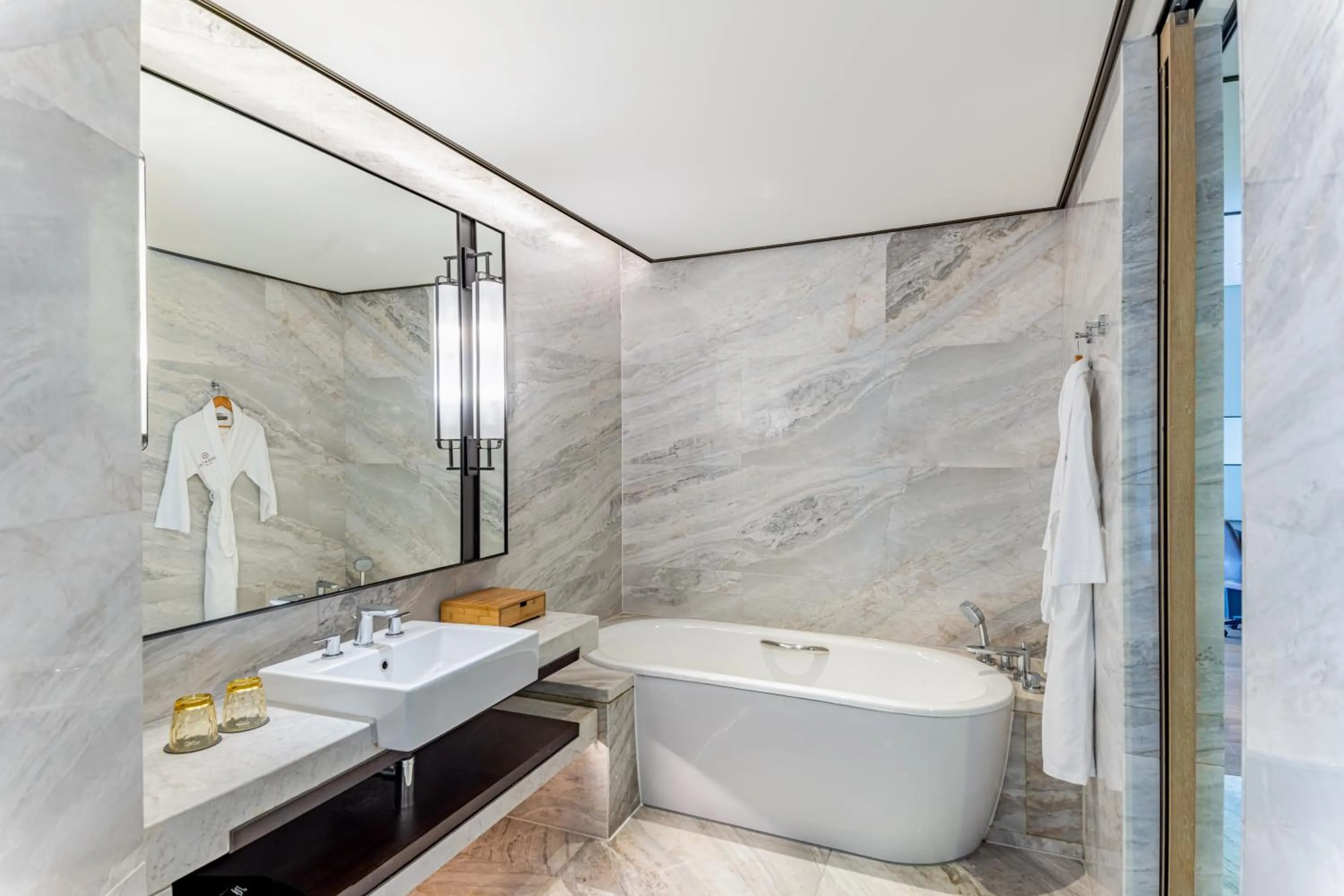 Toilet in Sheraton Grand Hangzhou Binjiang Hotel