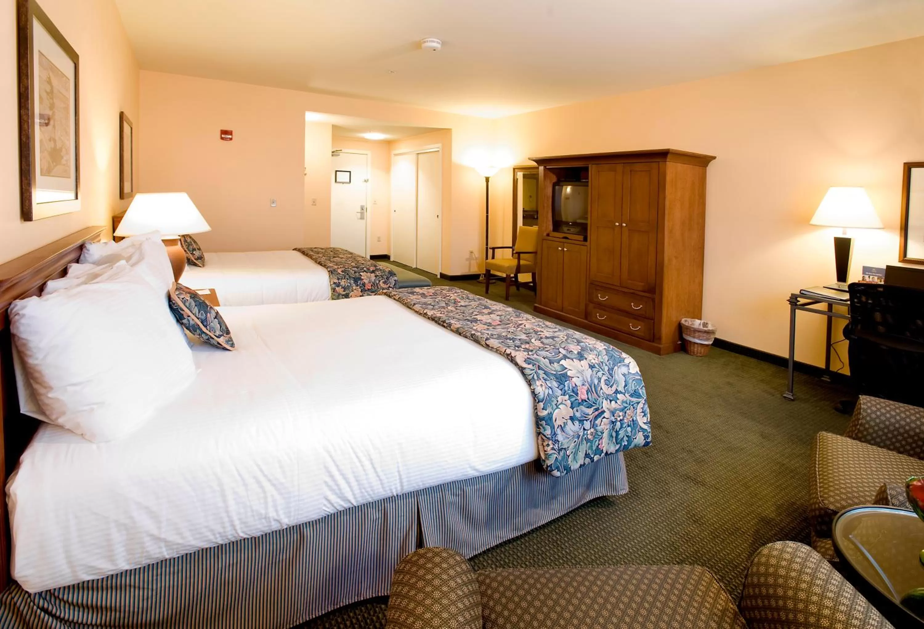 Superior Queen Room in The Landing Hotel