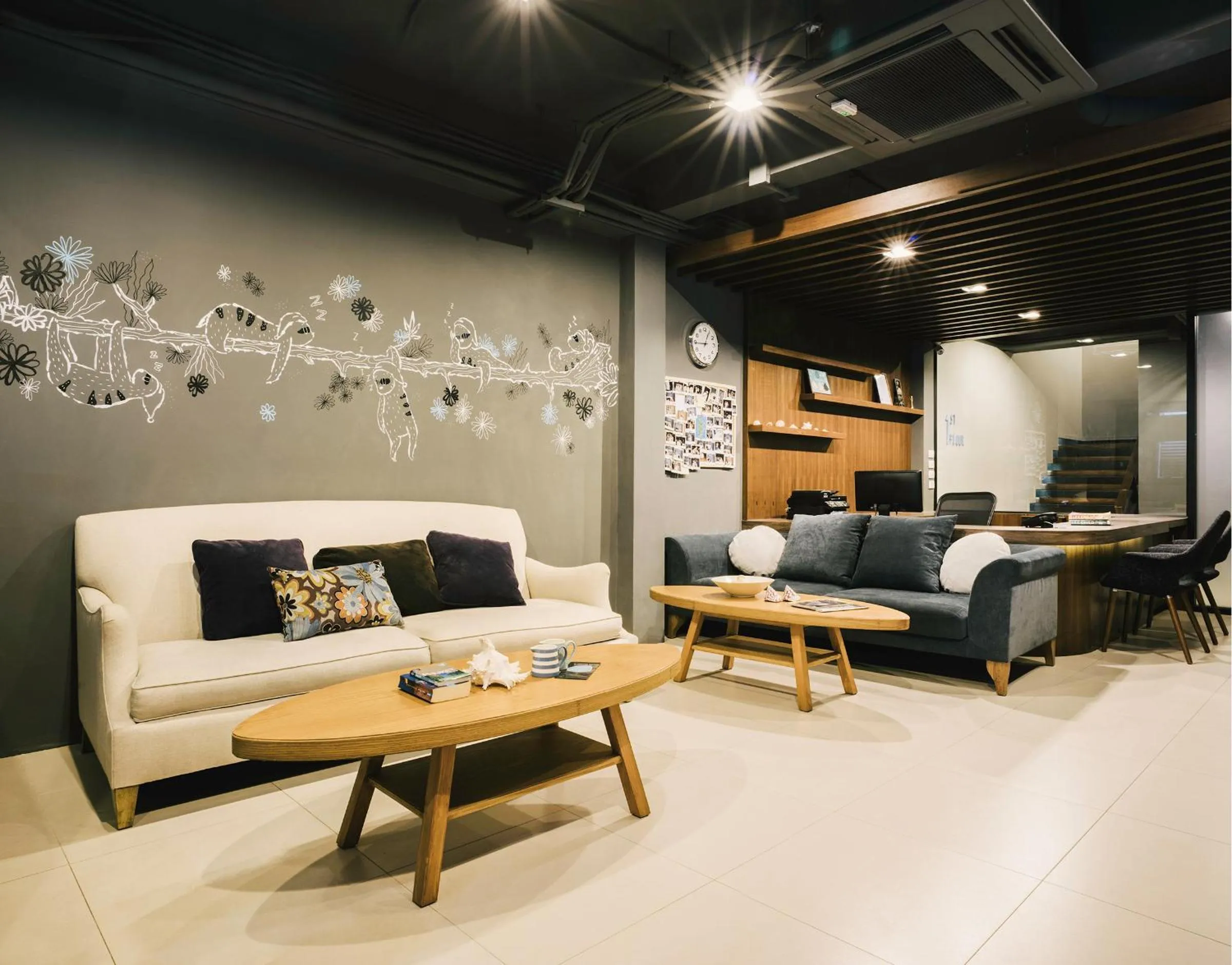 Lobby or reception in TIRAS Patong Beach Hotel