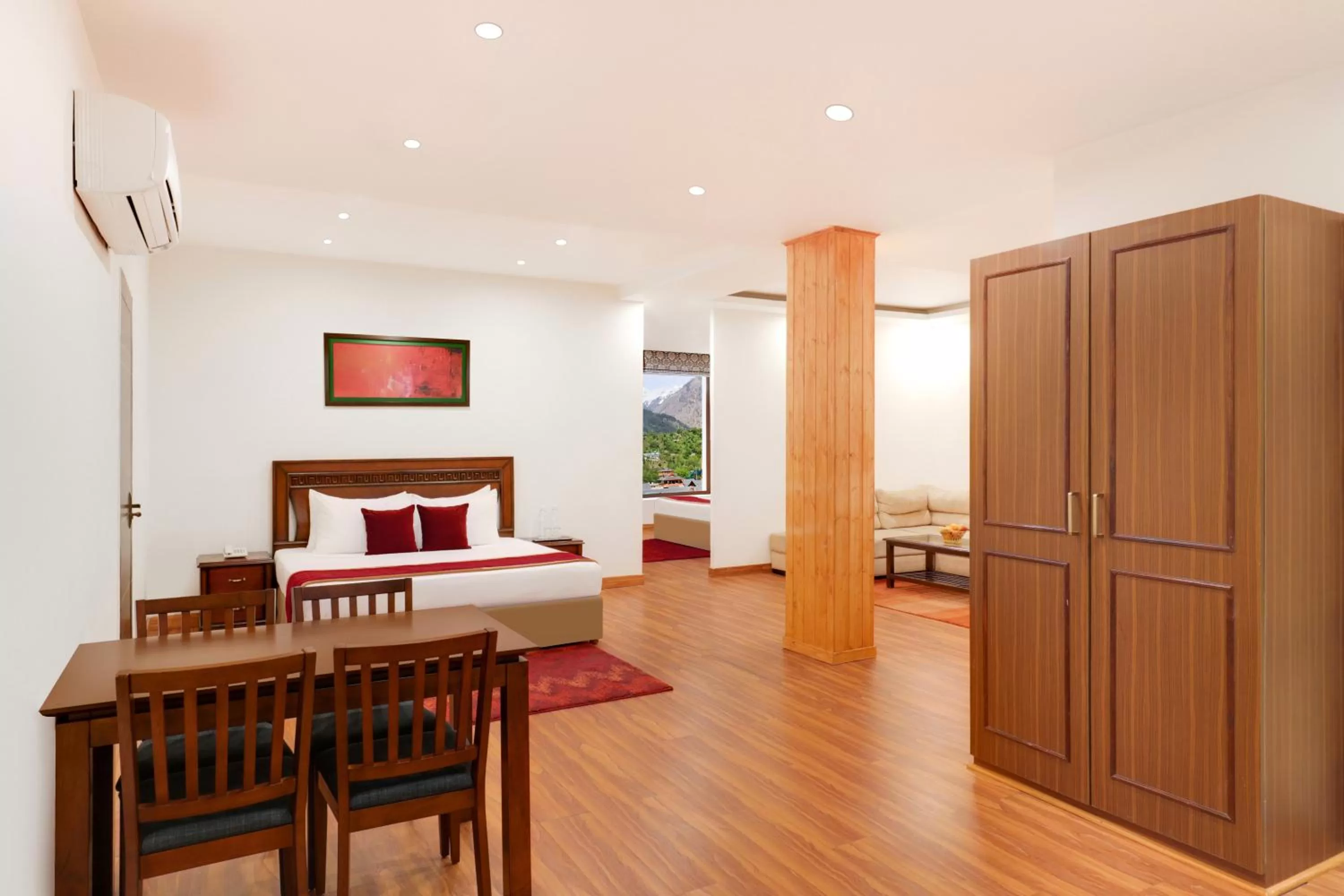 Dining Area in Lemon Tree Hotel Manali