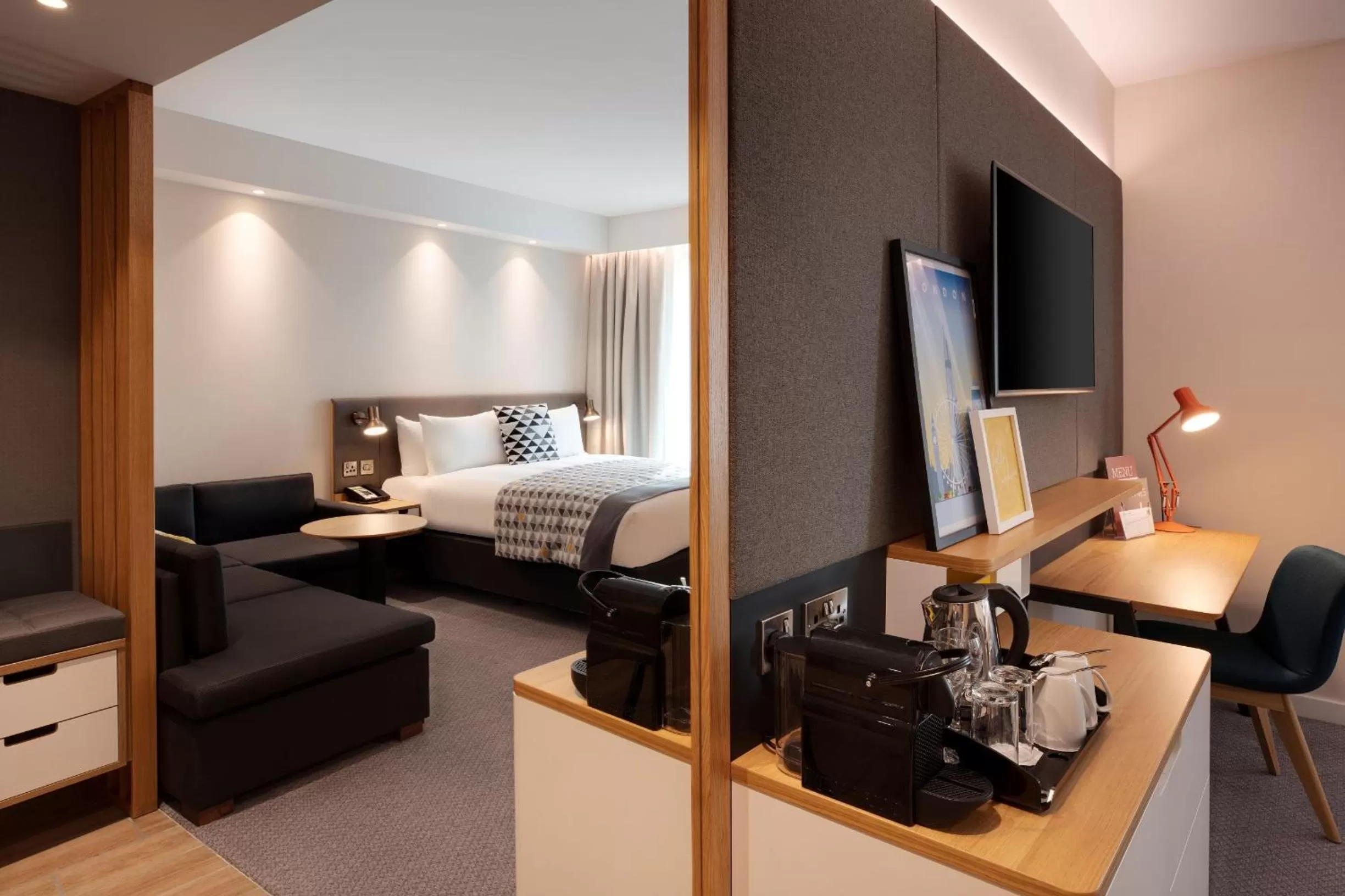 Bed in Holiday Inn London Heathrow - Bath Road by IHG