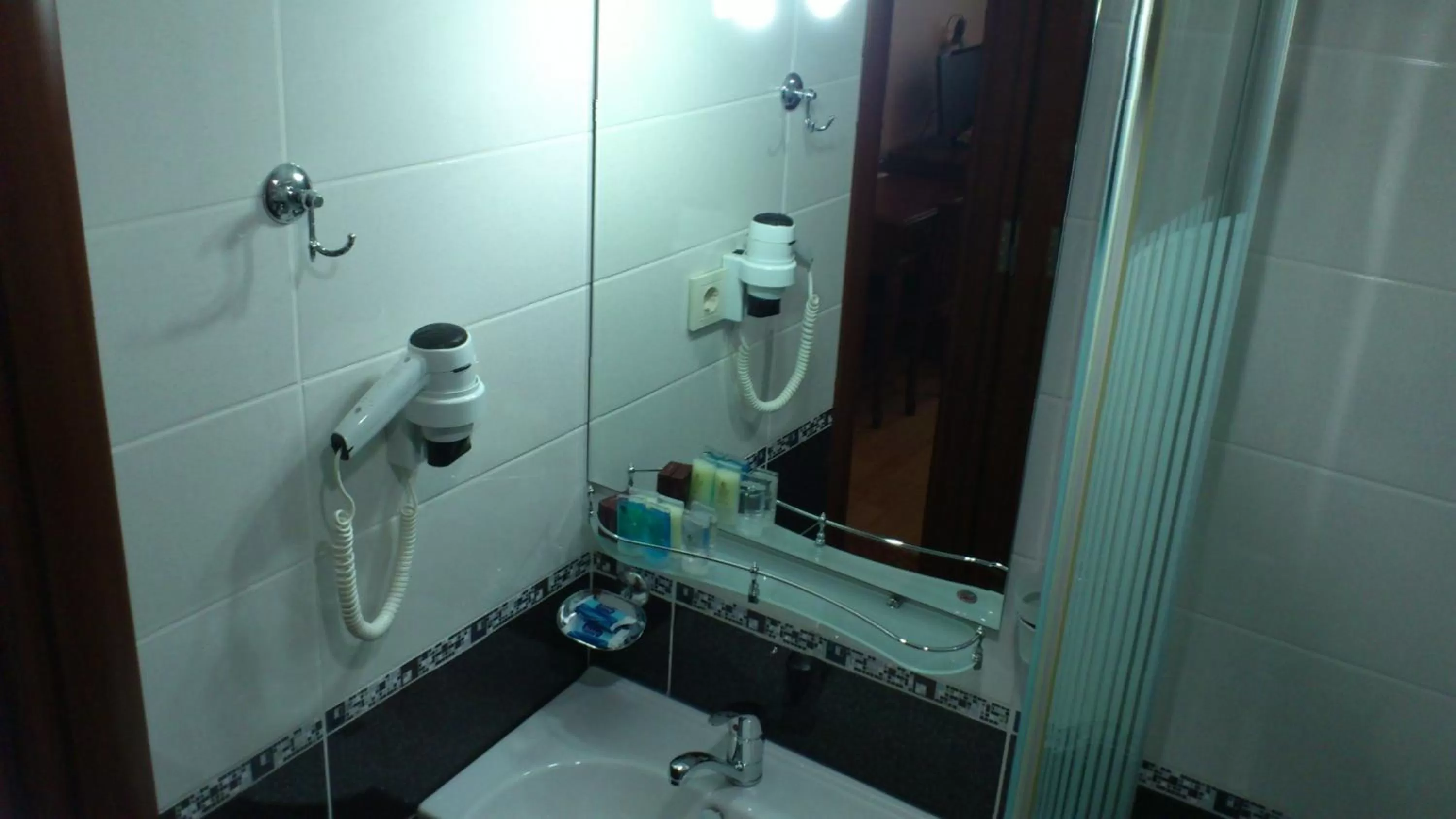 Shower in Basileus Hotel