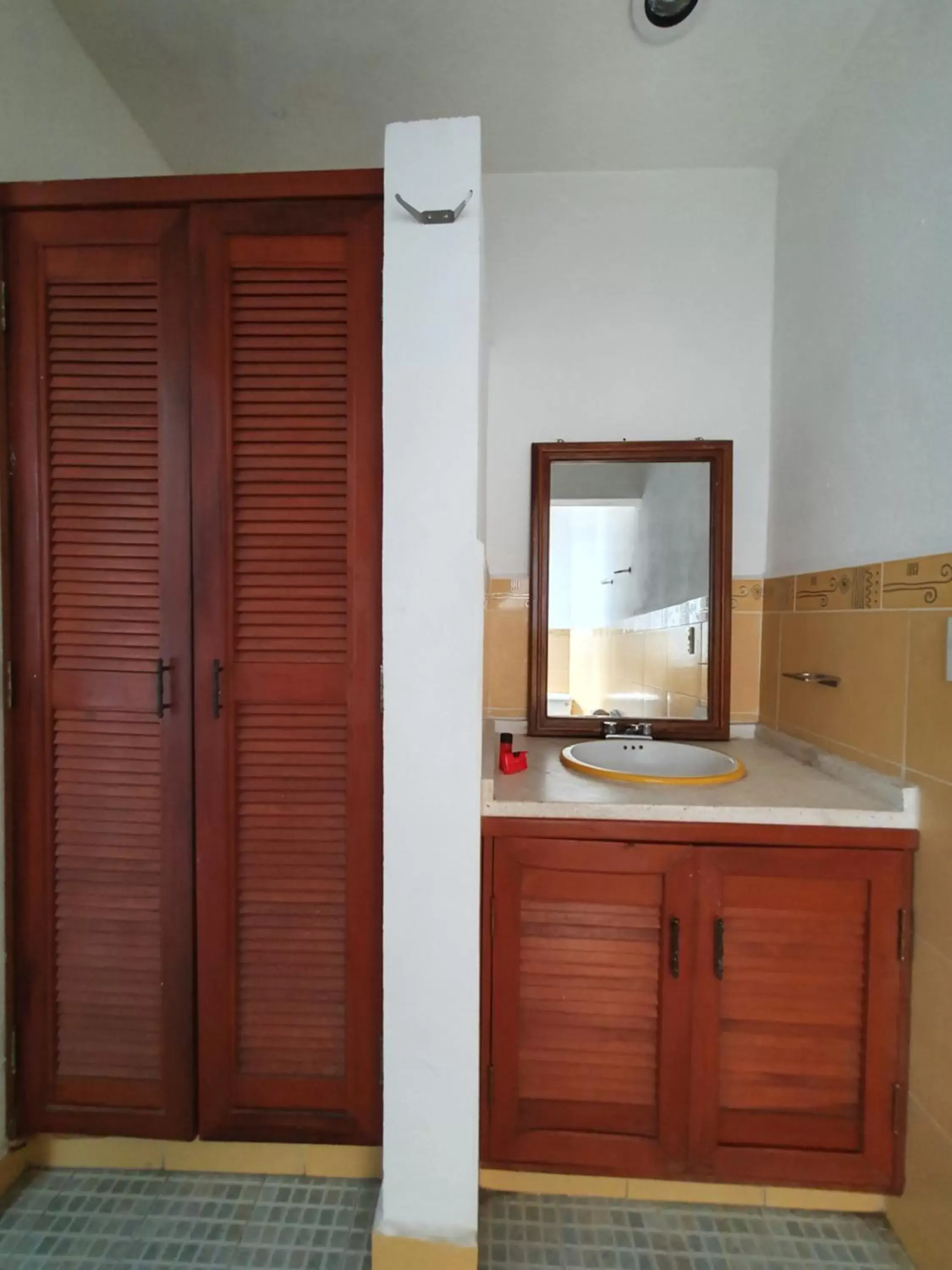 Budget Double Room in DuHotel Budget Double Room in DuHotel