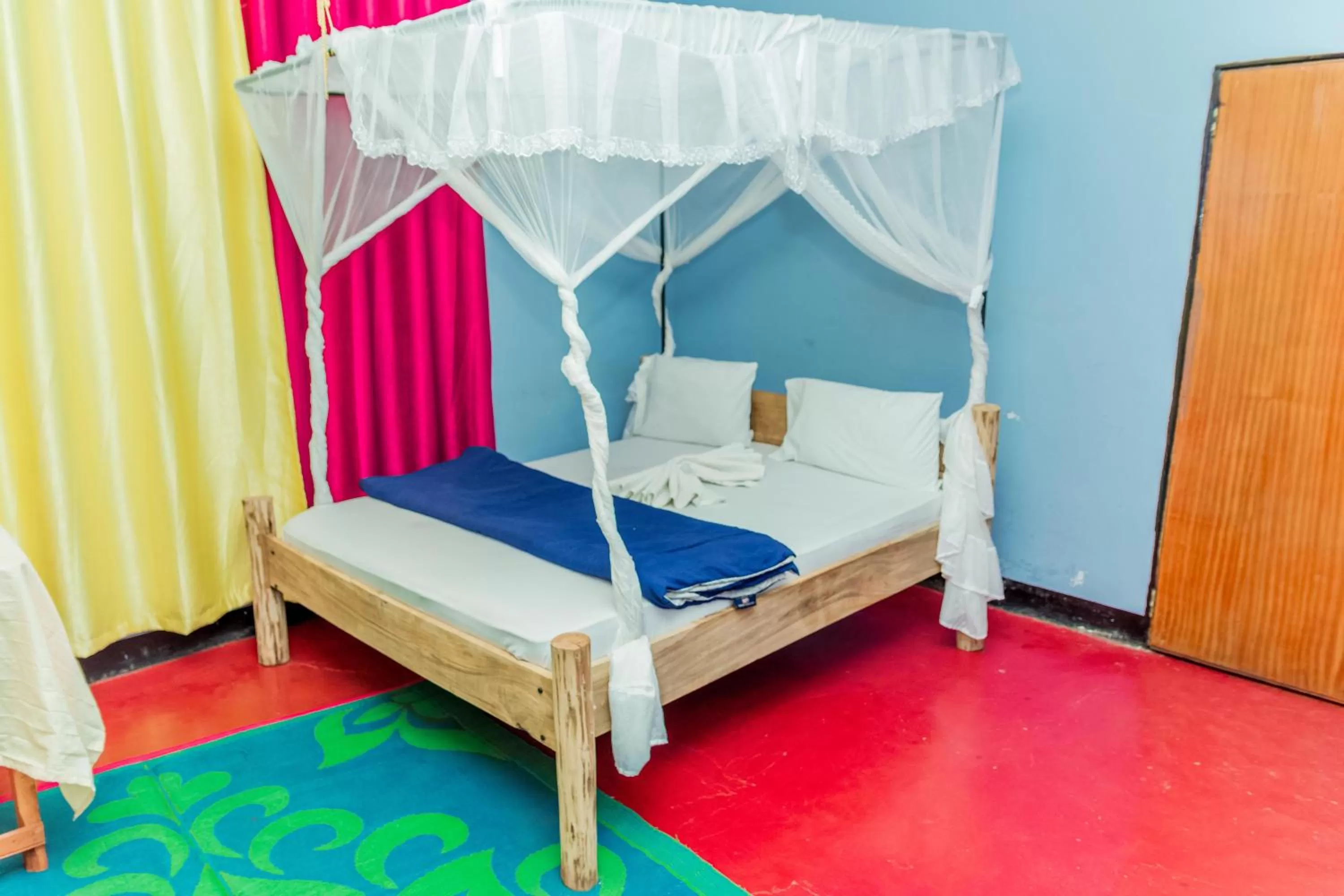 Bed in Royal Wonders Hotel