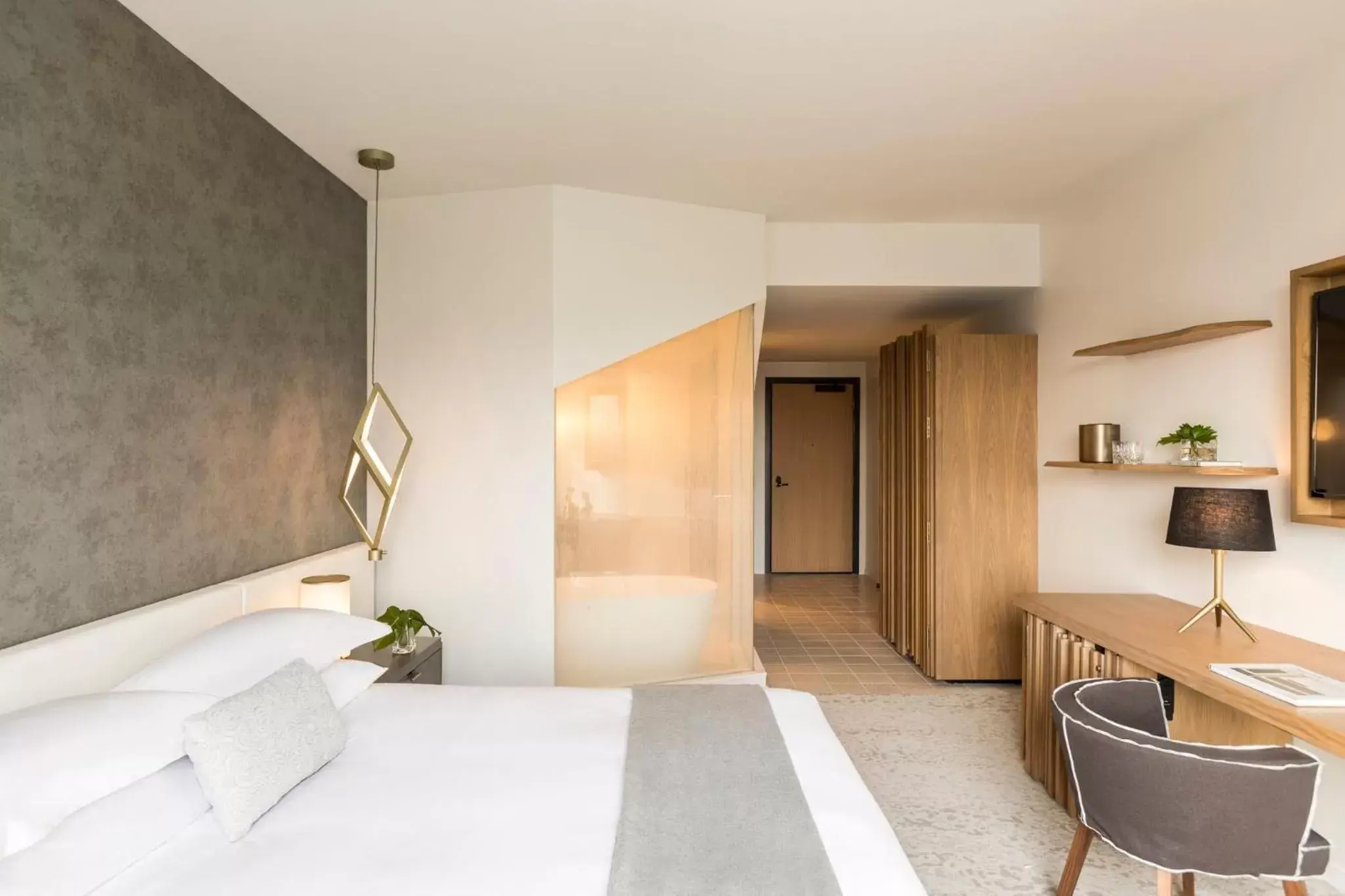 Premium King Room with Tub and Walk-In Shower in Kimpton La Peer Hotel West Hollywood by IHG Premium King Room with Tub and Walk-In Shower in Kimpton La Peer Hotel West Hollywood by IHG