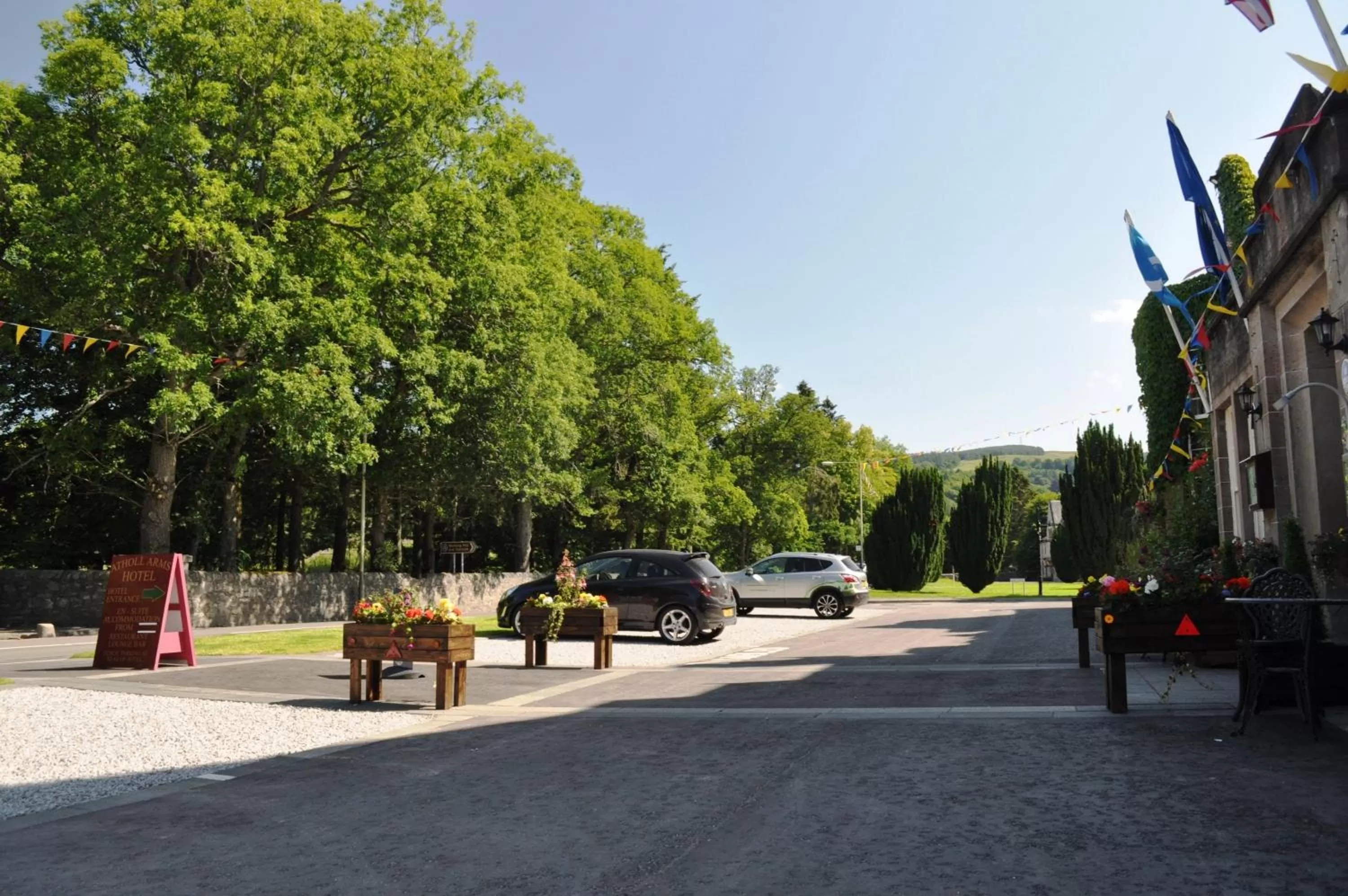 Facade/entrance in Atholl Arms