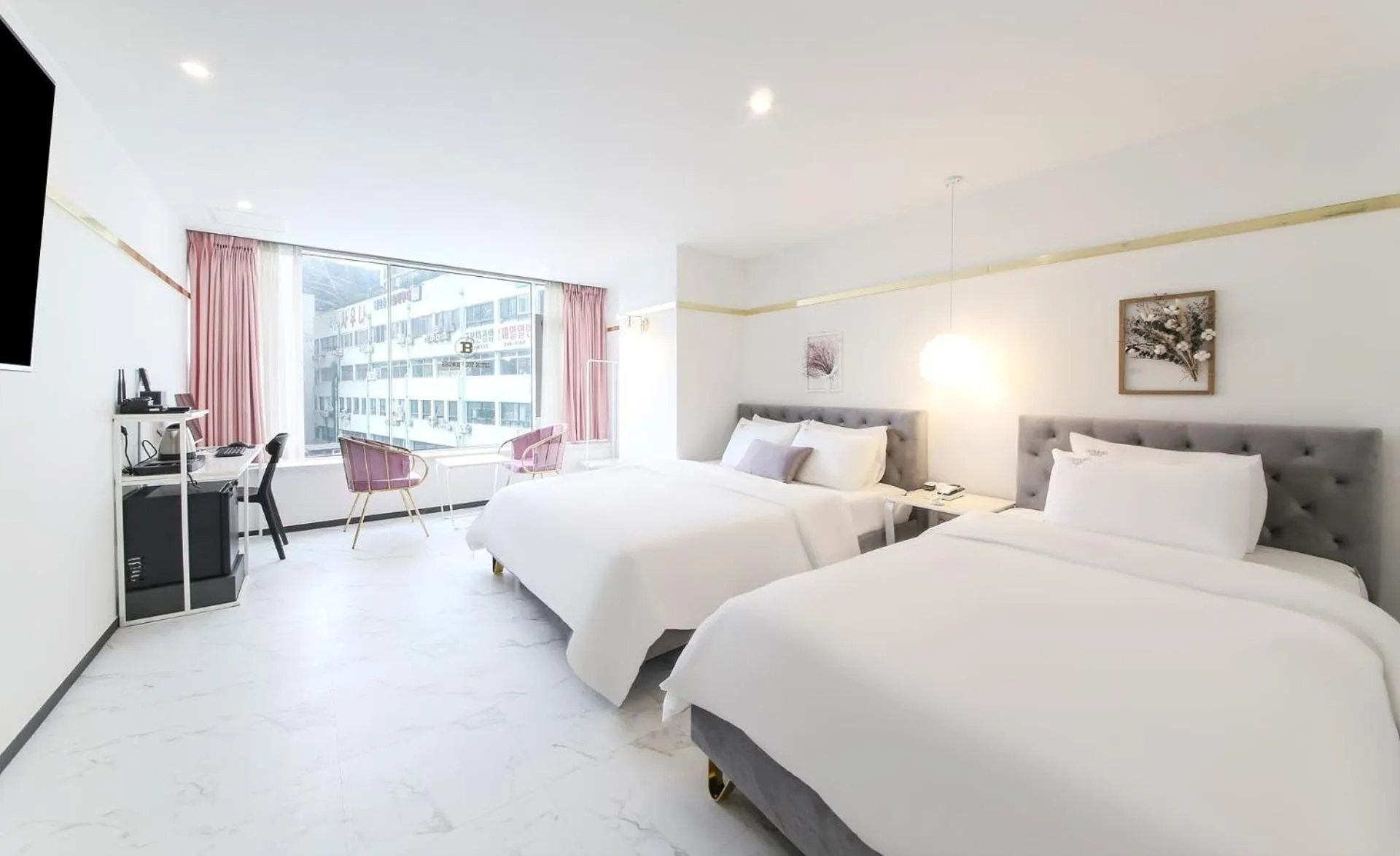 Bed in Brown-Dot Hotel Songdo