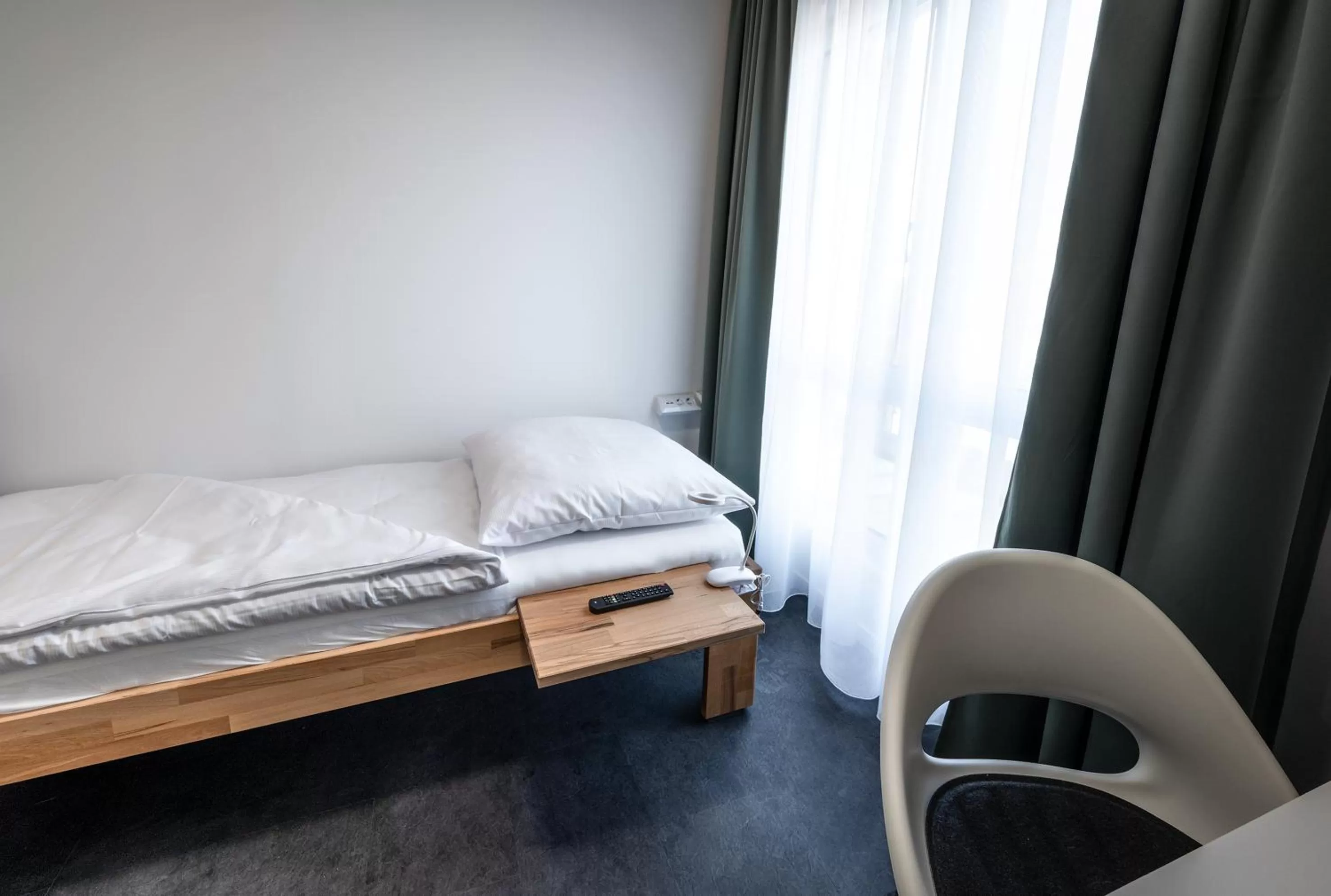 Bed in Boardinghouse-Landau