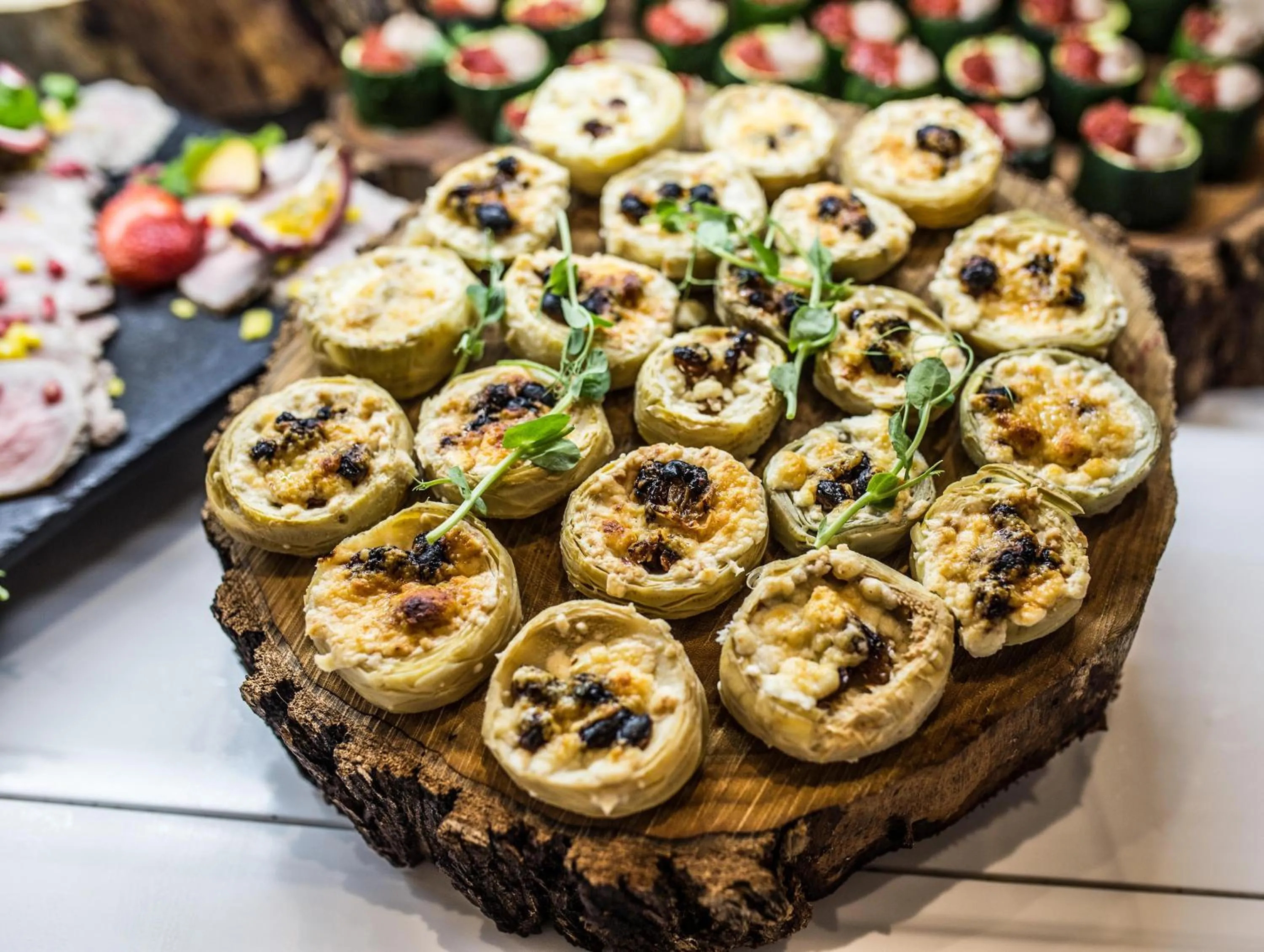 Restaurant/places to eat in The Views Oasis