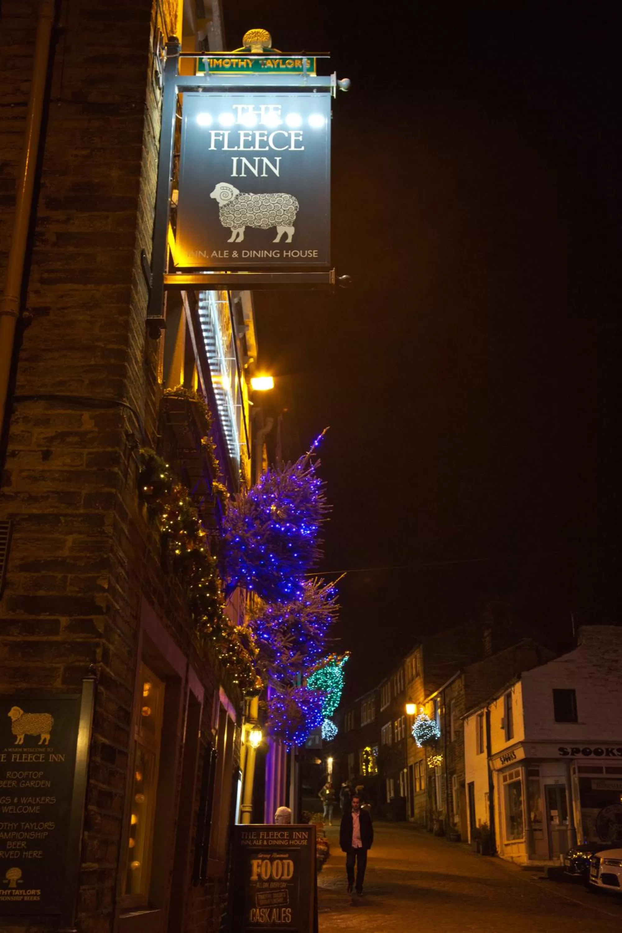 Night in The Fleece Inn