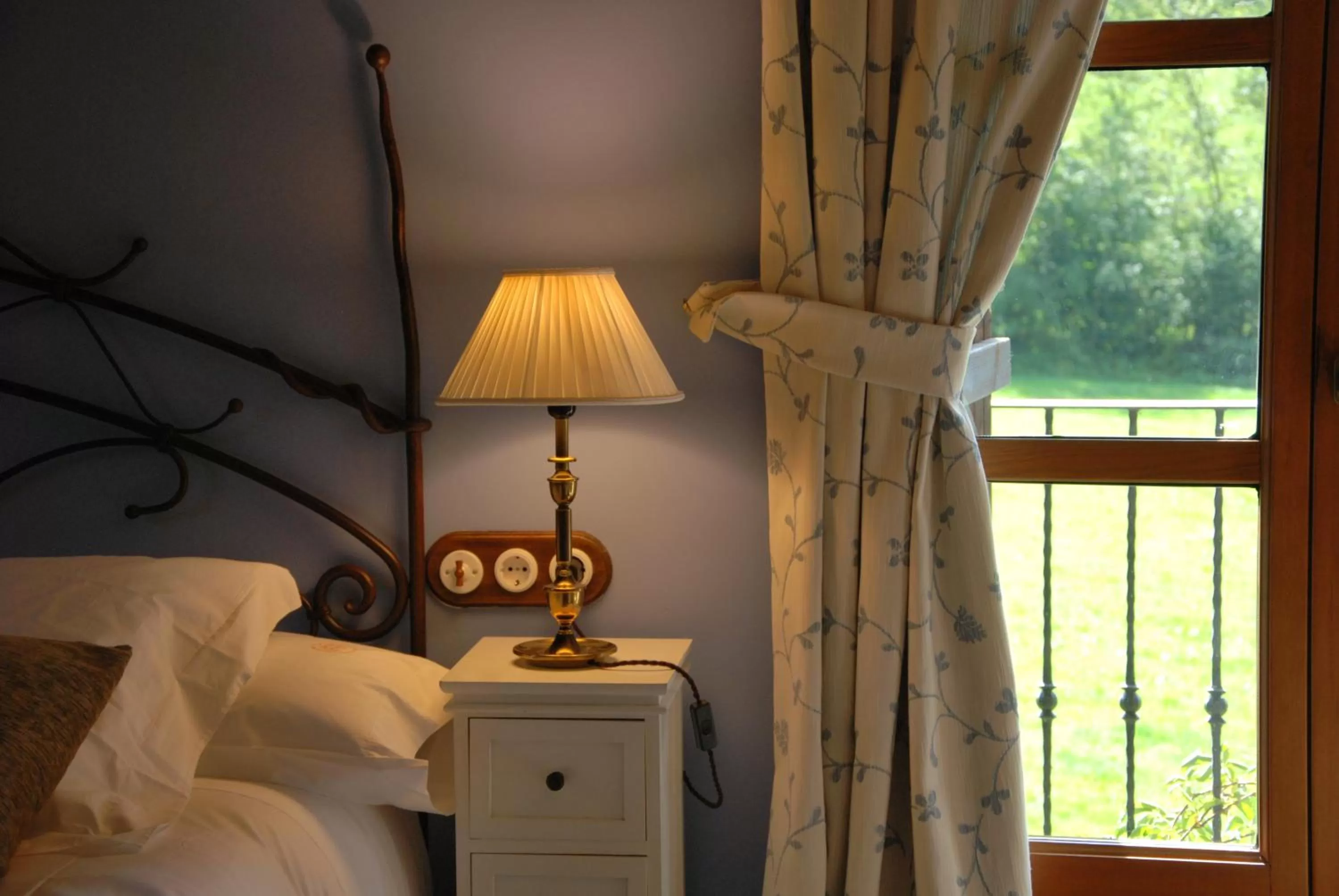 Decorative detail, Bed in Hotel Selba d'Ansils