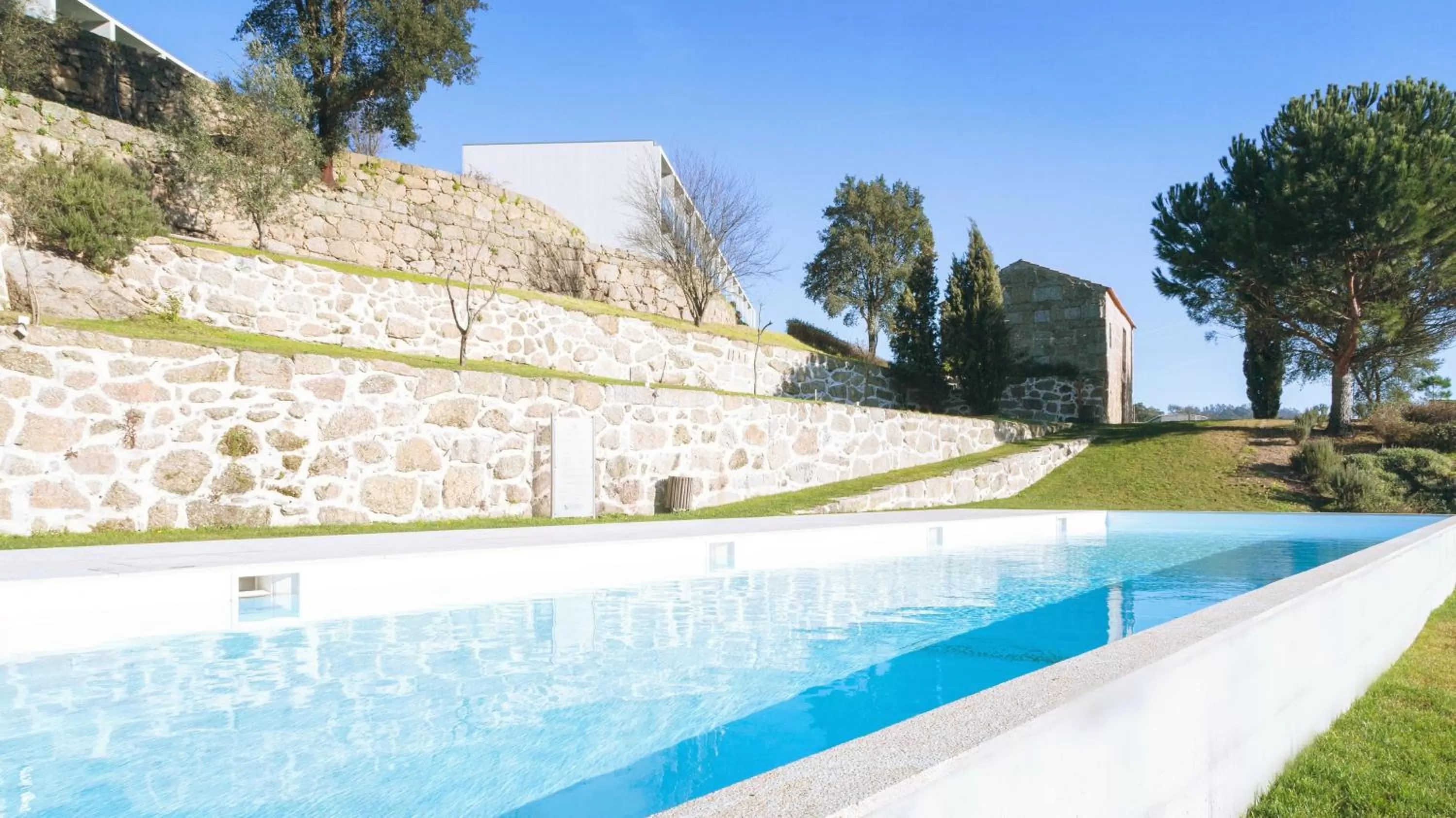 Swimming pool in Douro Palace Hotel Resort & SPA