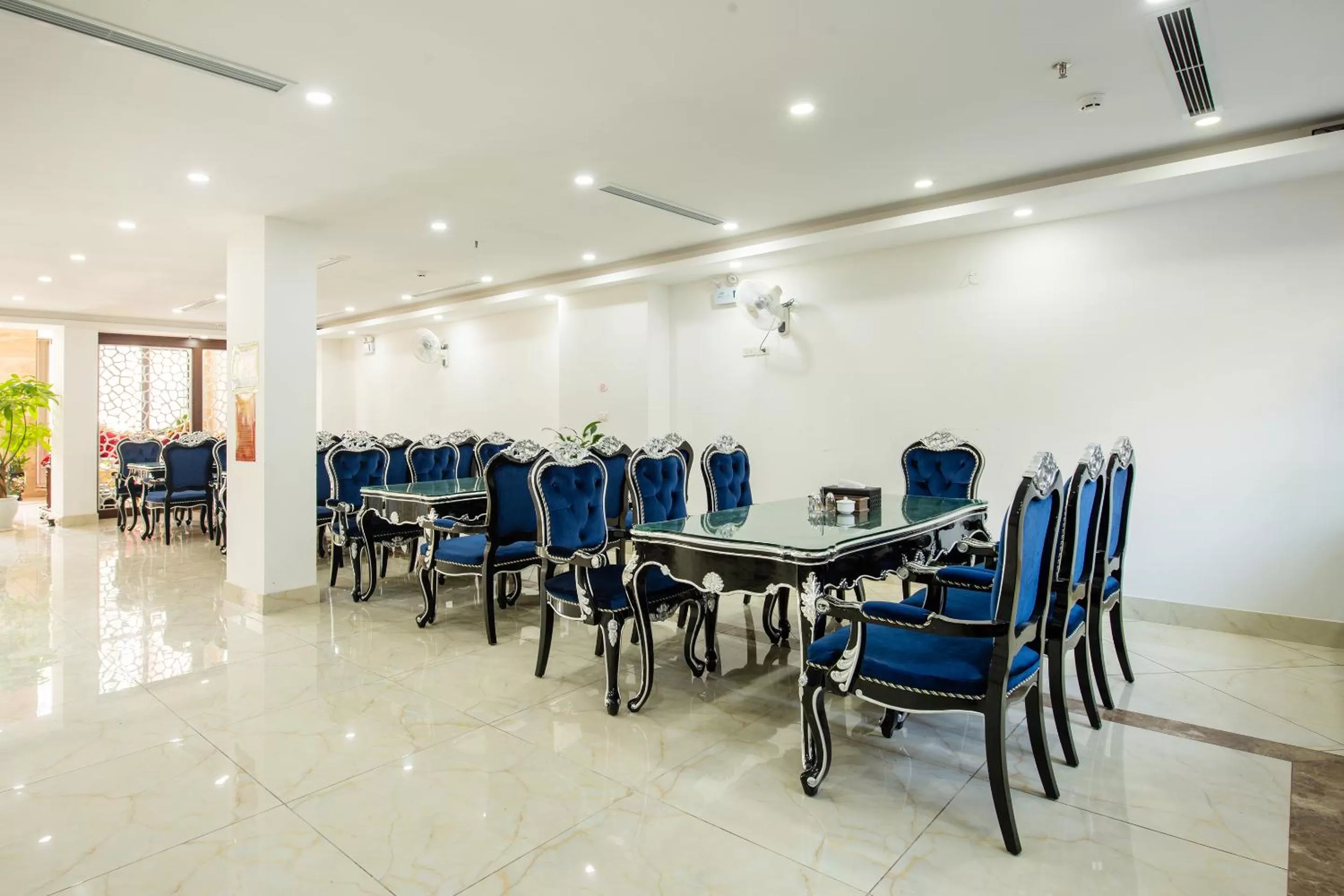 Restaurant/places to eat in Hanoi Suji Hotel