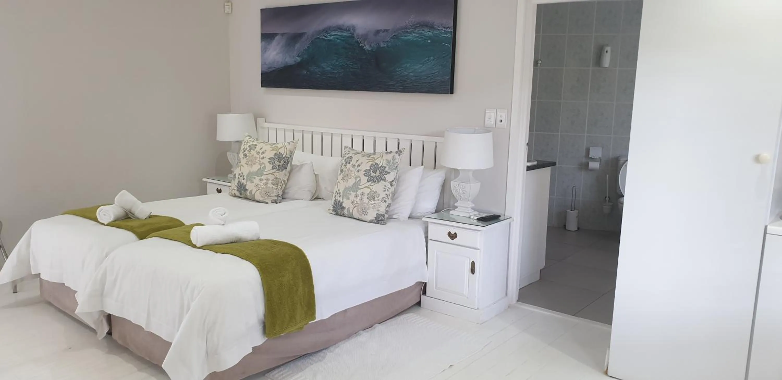 Bed in Brenton Beach House