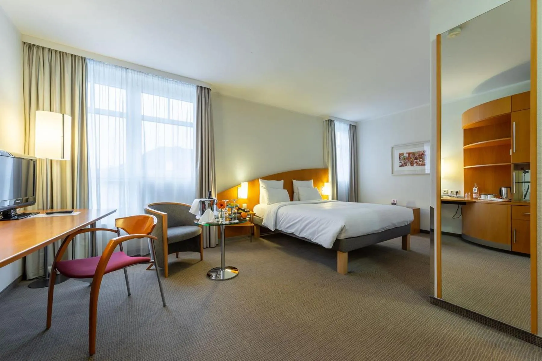 Toilet in Novotel Mainz