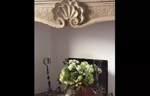 Decorative detail in Casa Calicantus