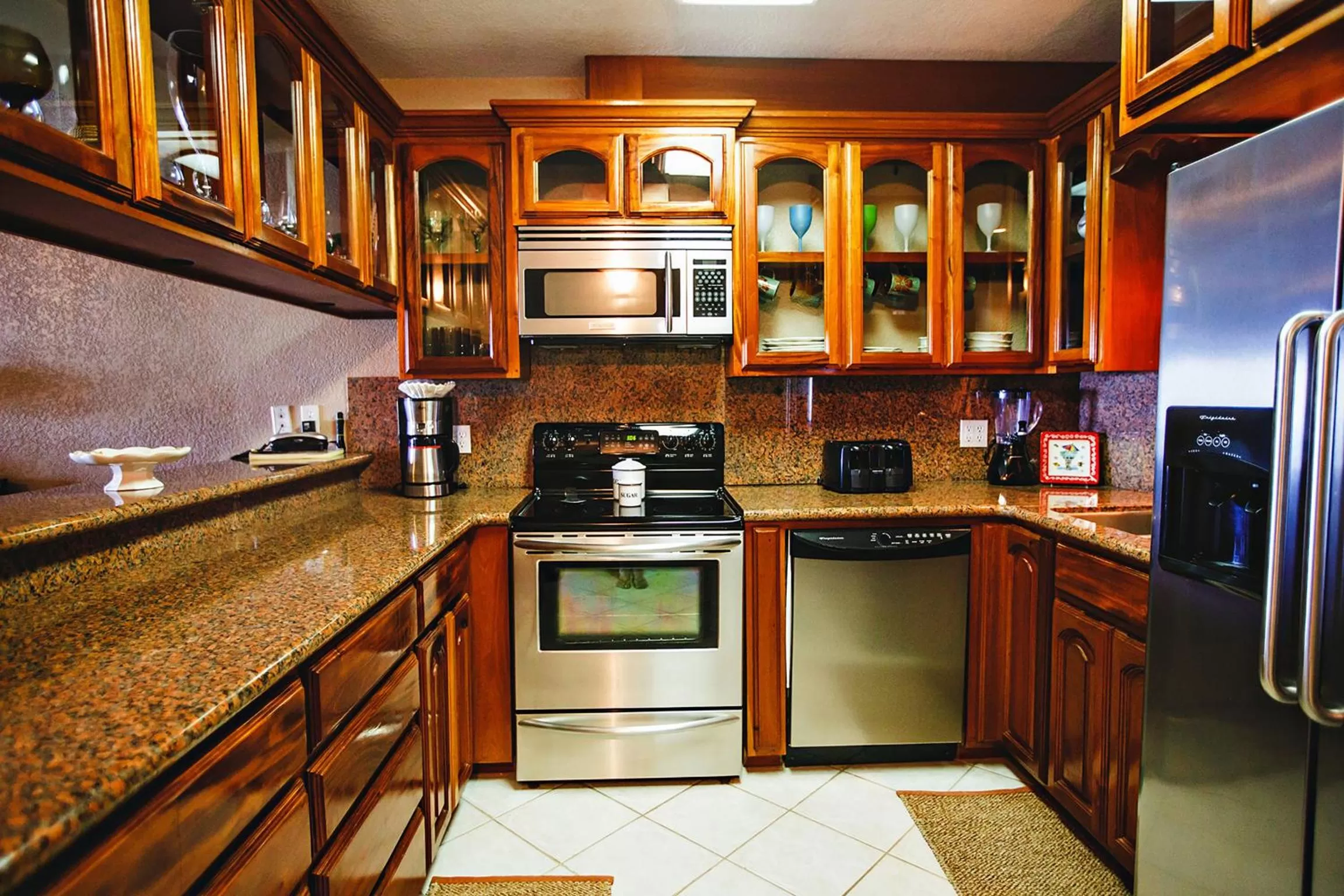 Kitchen or kitchenette, Kitchen/Kitchenette in Pelican Reef Villas Resort