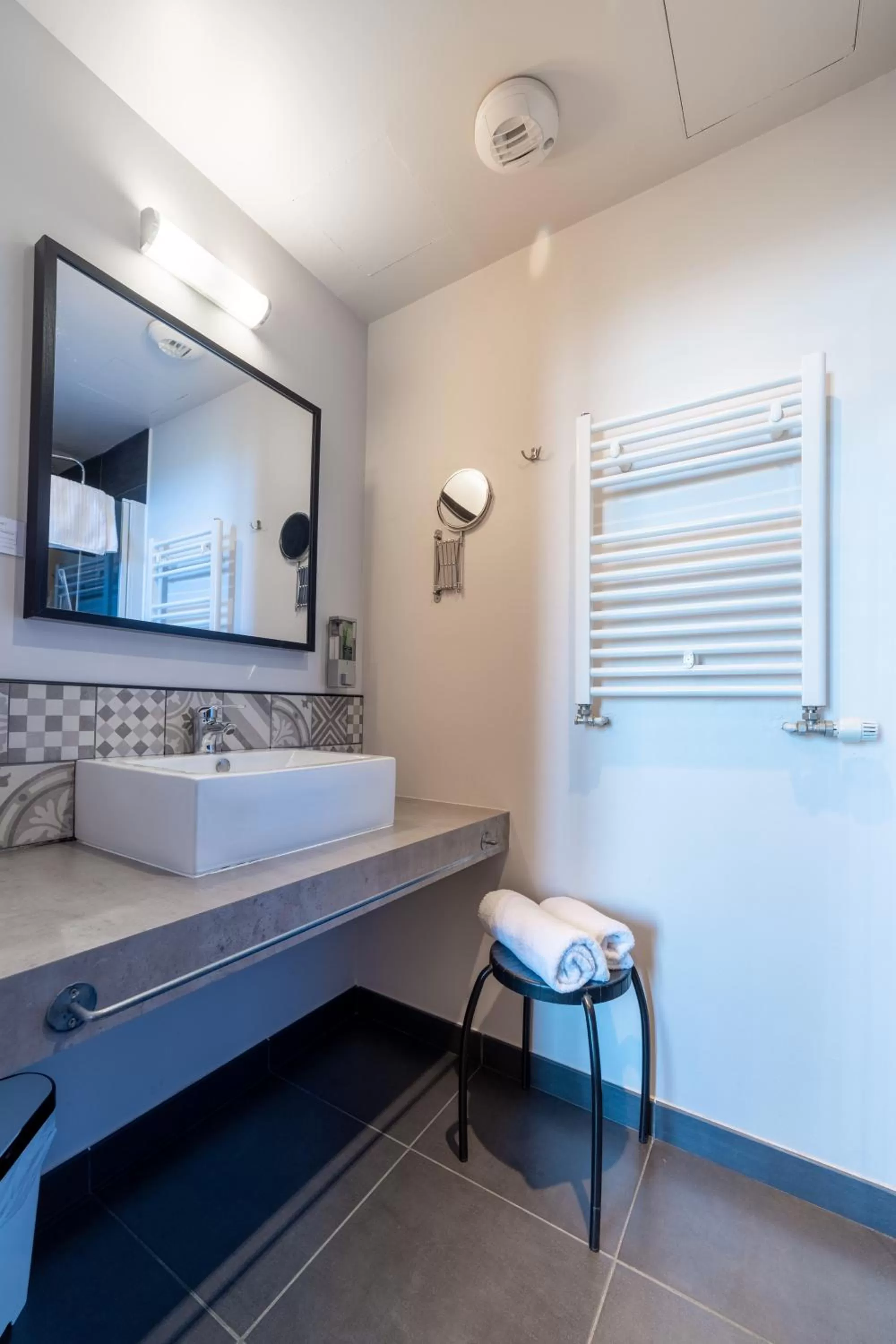 Bed in Logis Hôtel Ker Mor