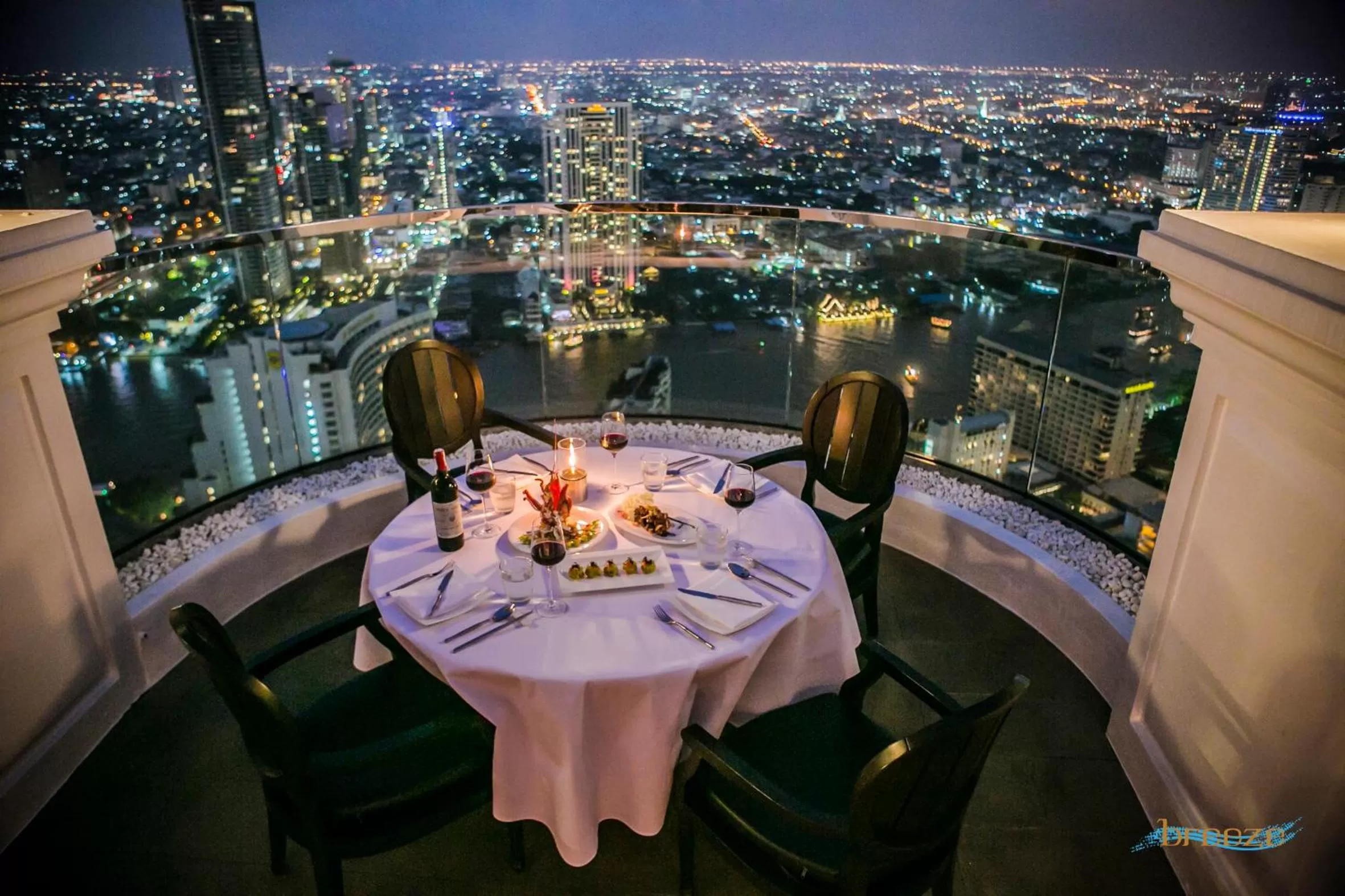 Restaurant/places to eat in lebua at State Tower
