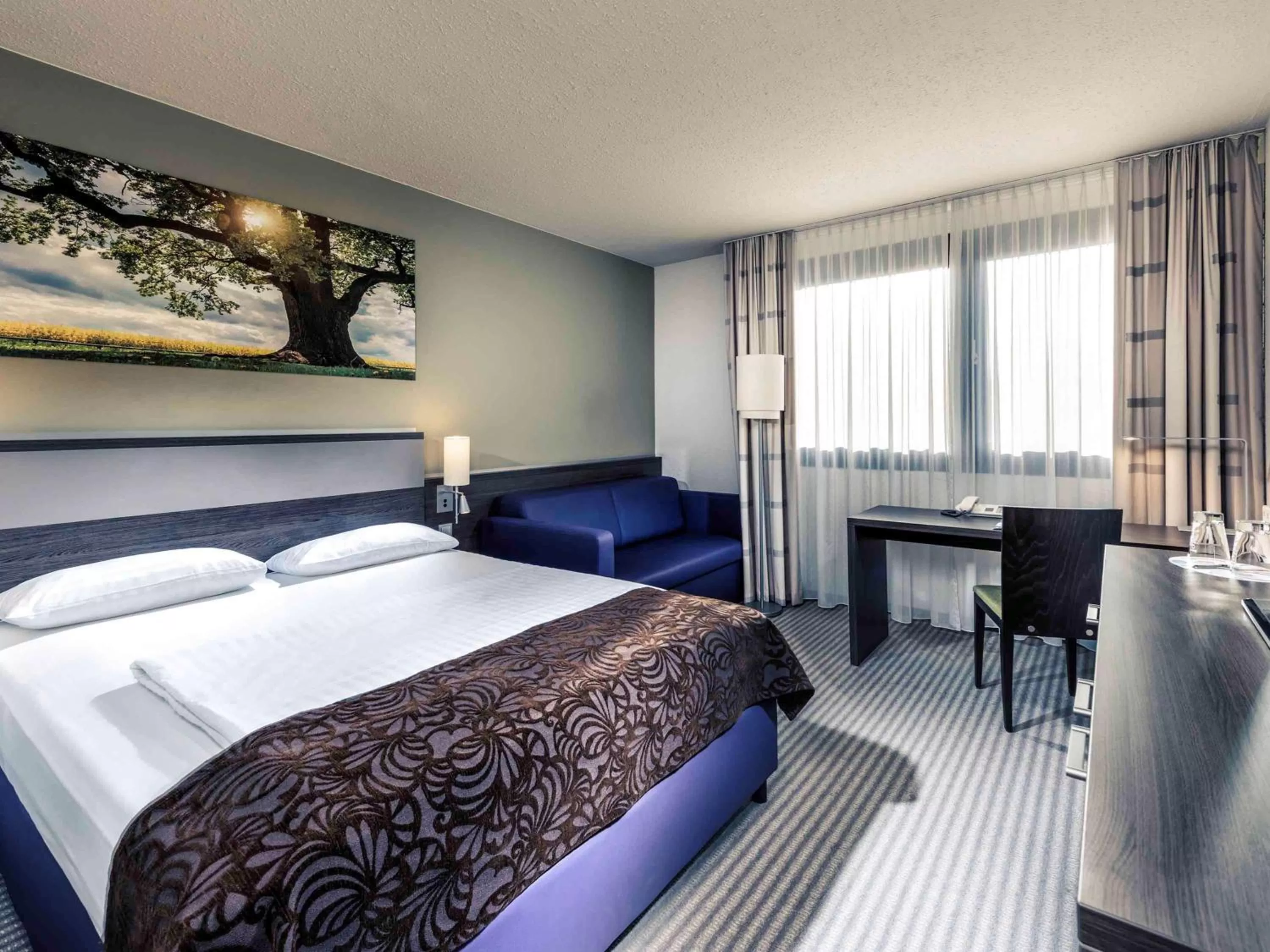 Photo of the whole room in Mercure Düsseldorf Airport