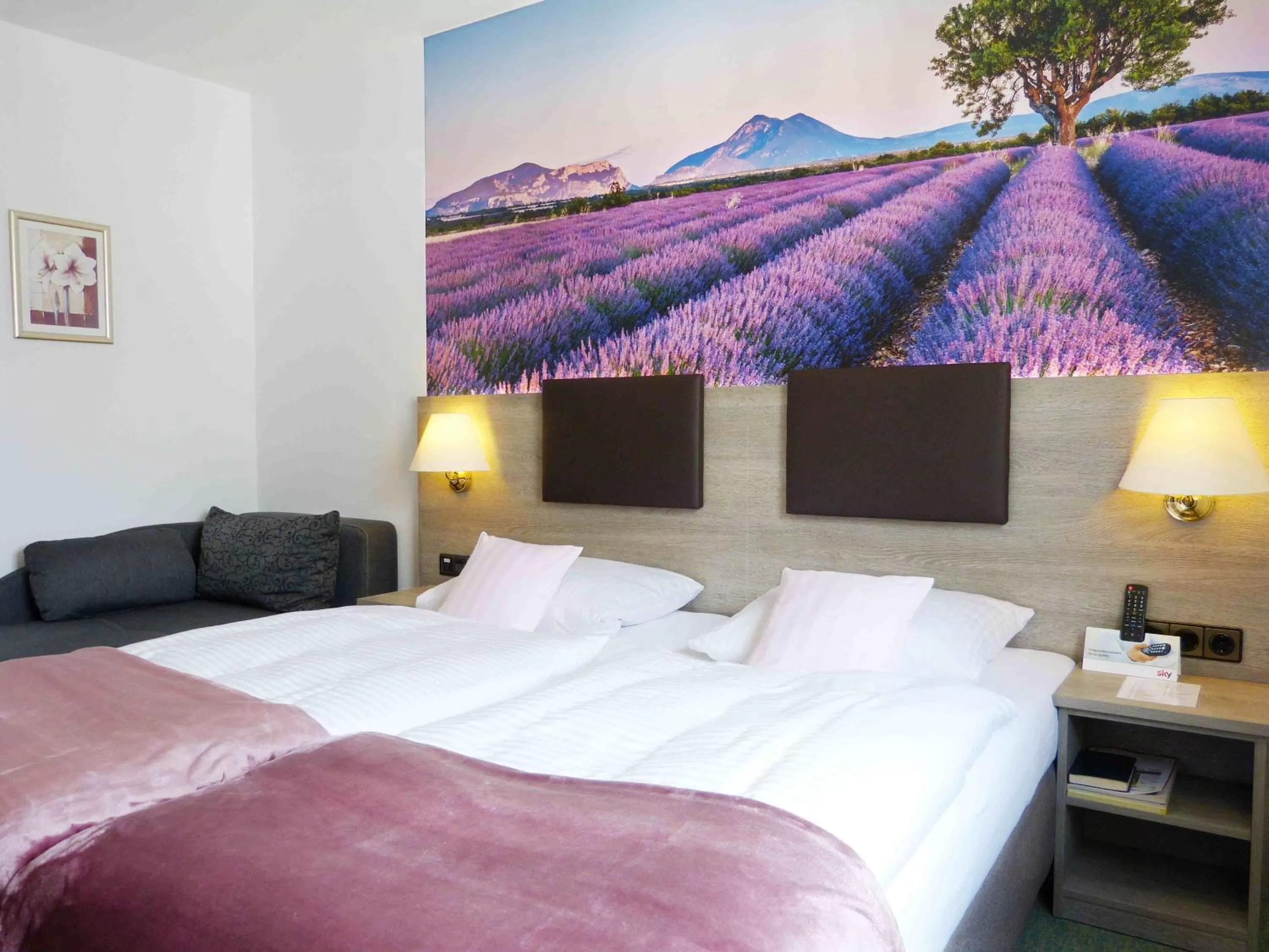 Photo of the whole room, Bed in Hotel Wurms