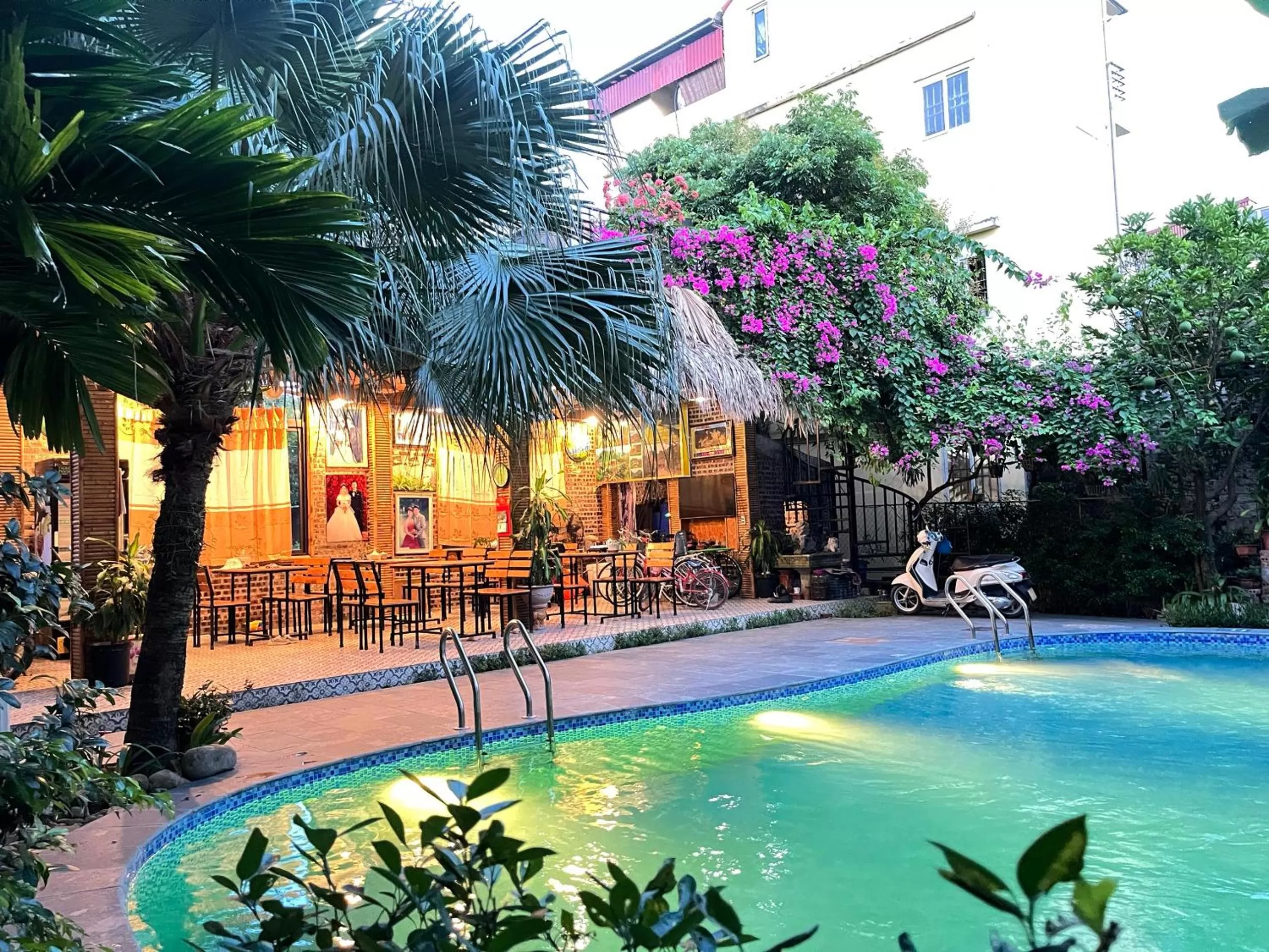 Restaurant/places to eat in Tam Coc Full House Homestay