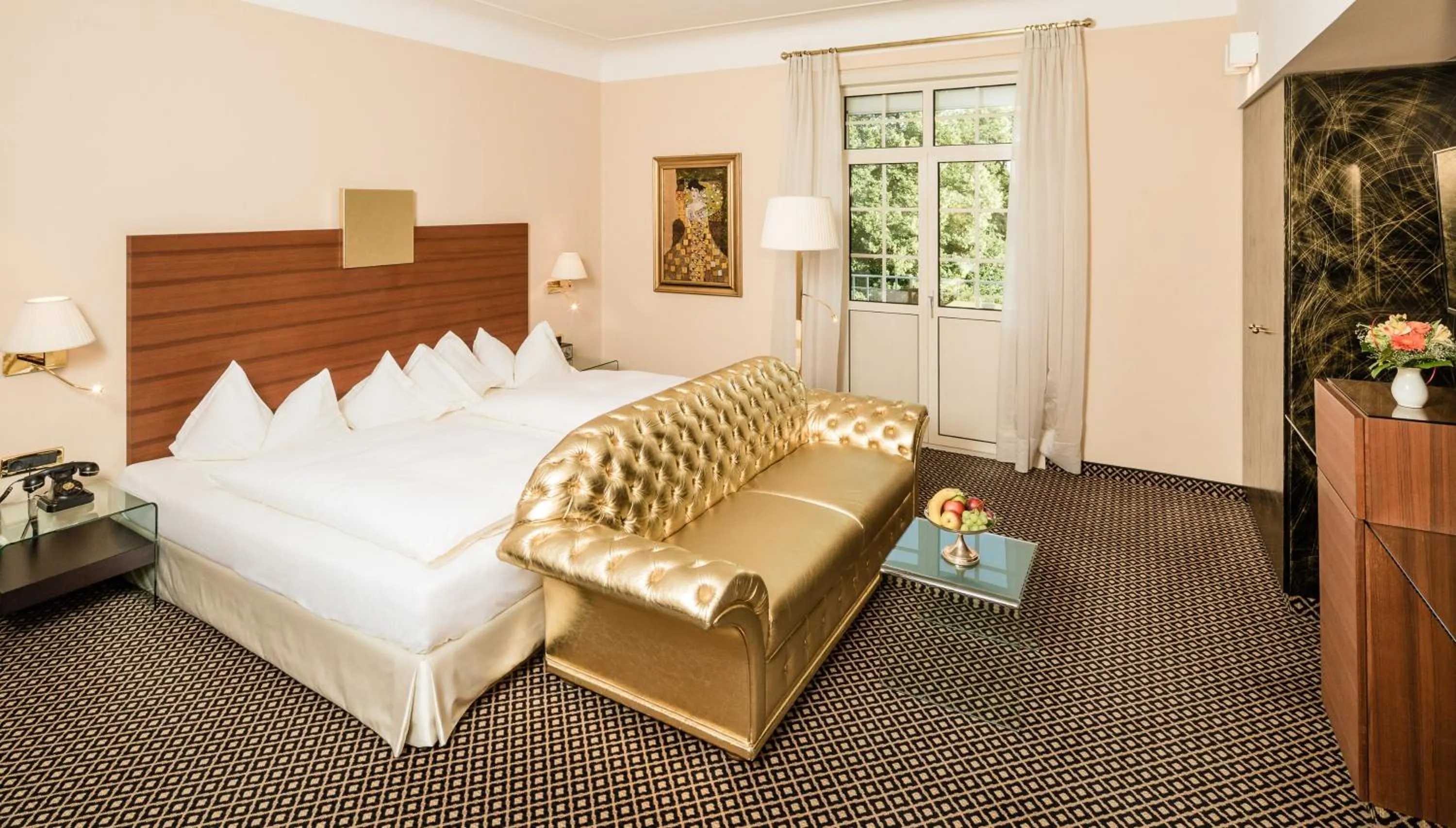 Photo of the whole room, Bed in Classic Hotel Meranerhof