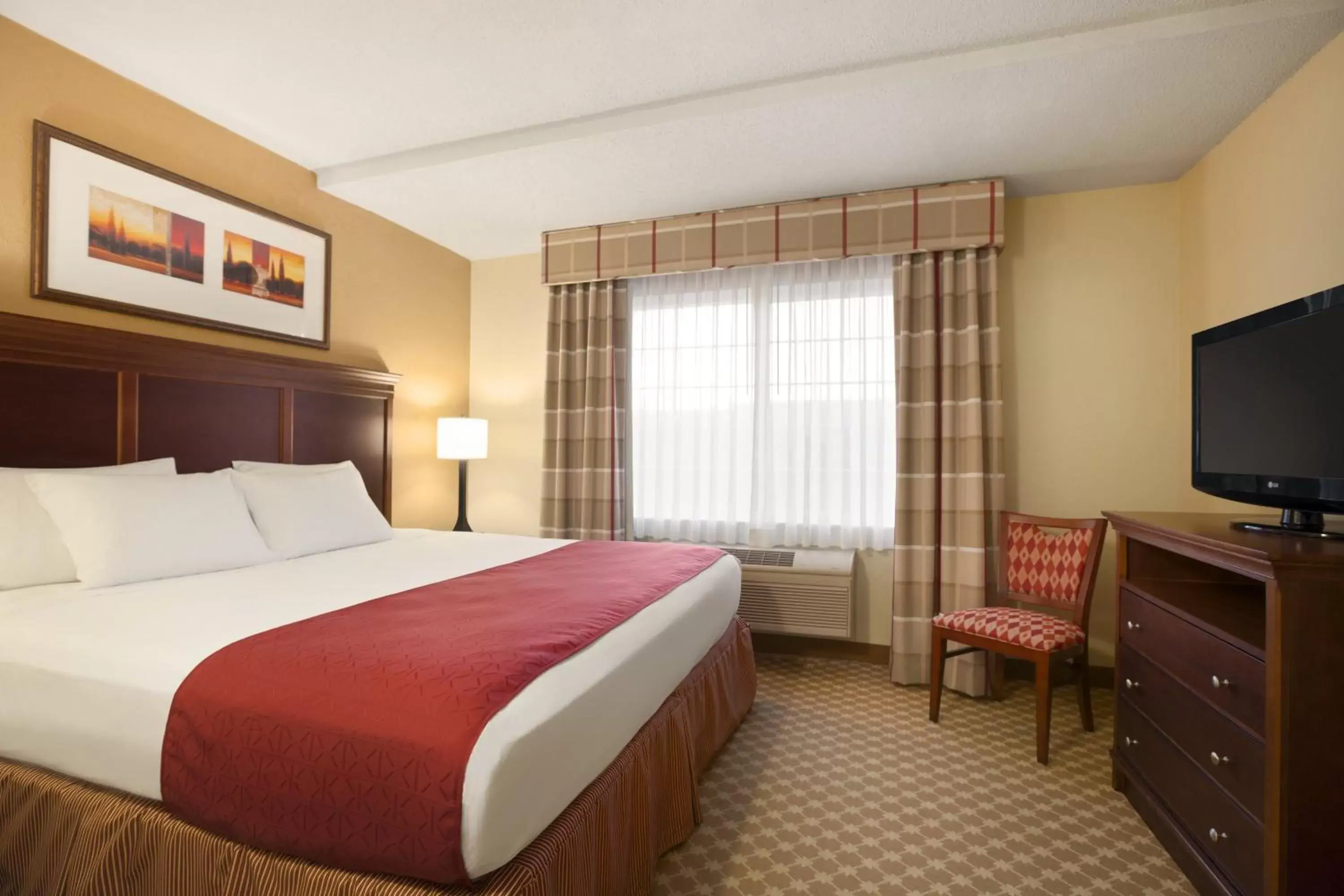 King Room - Non-Smoking in Portage Inn & Suites King Room - Non-Smoking in Portage Inn & Suites