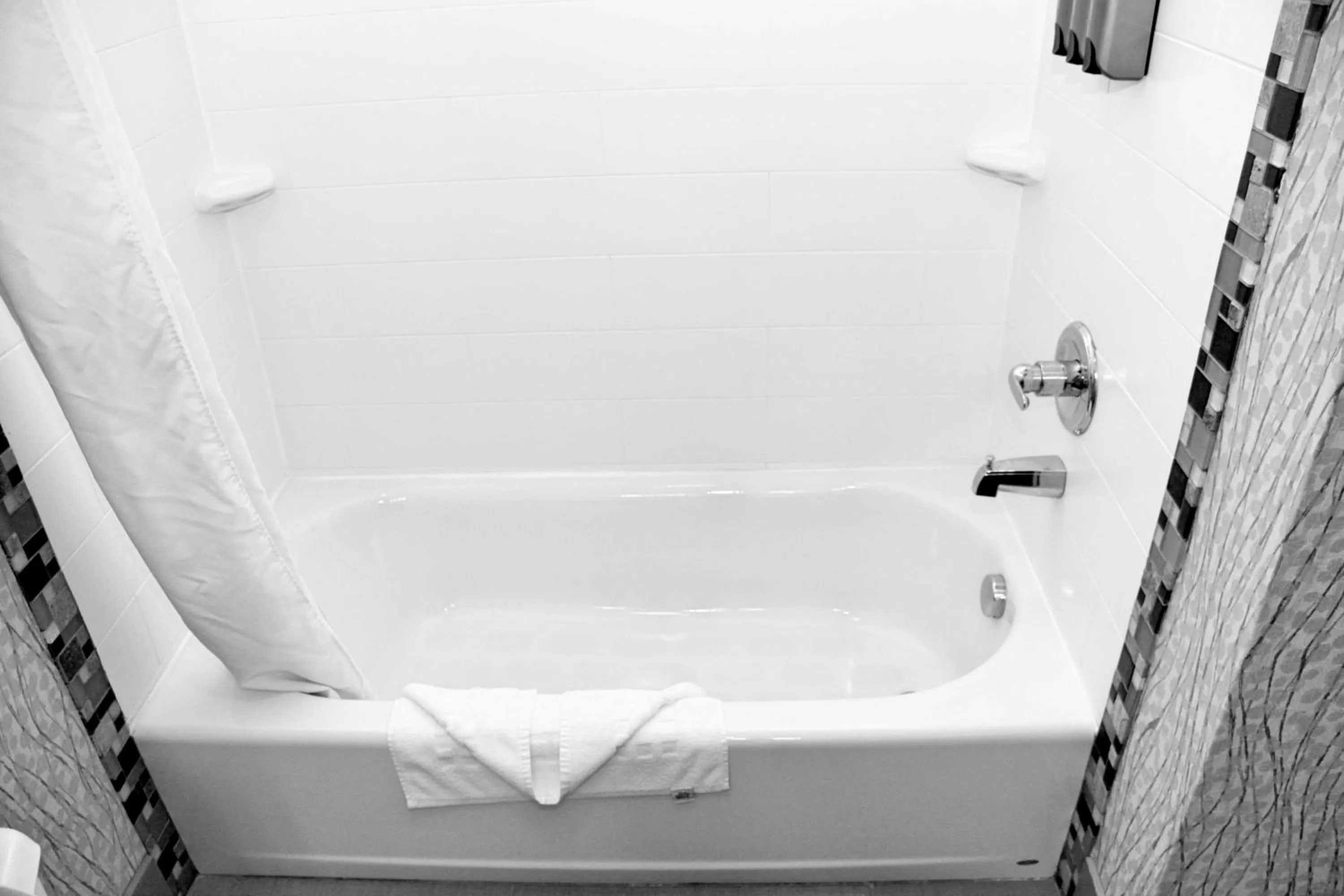 King Suite - Disability Access in Best Western Plus Jackson Downtown Coliseum