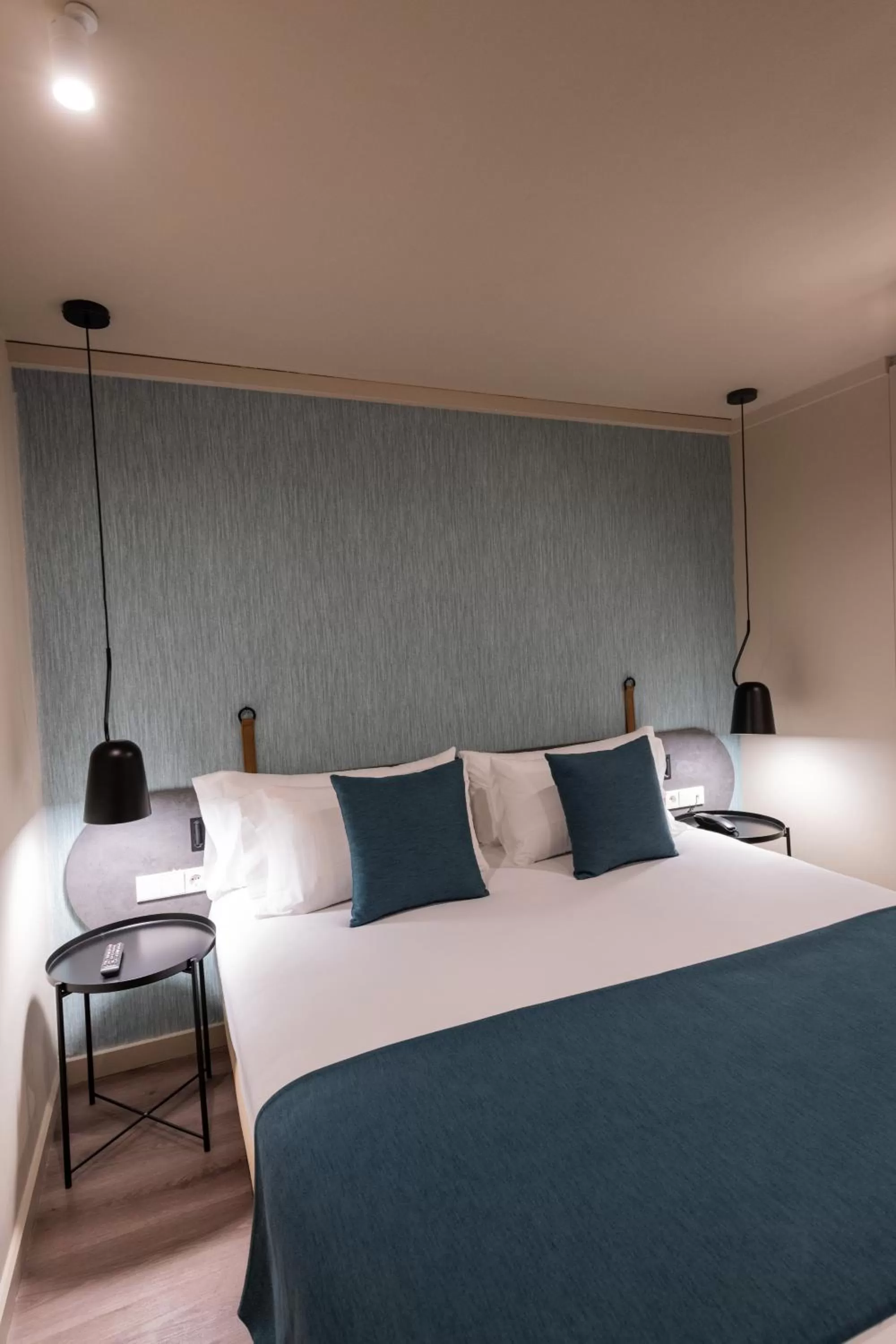 Bed in Atenea Rekord Suites Barcelona