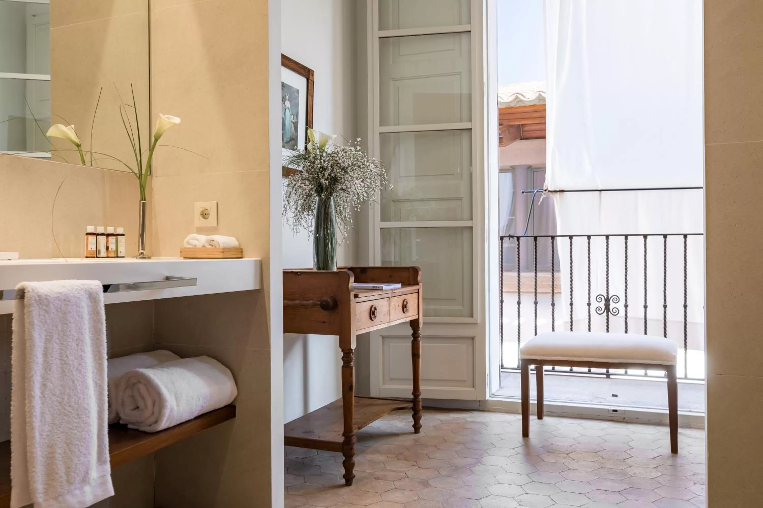 Bathroom, Bed in Can Cera Hotel