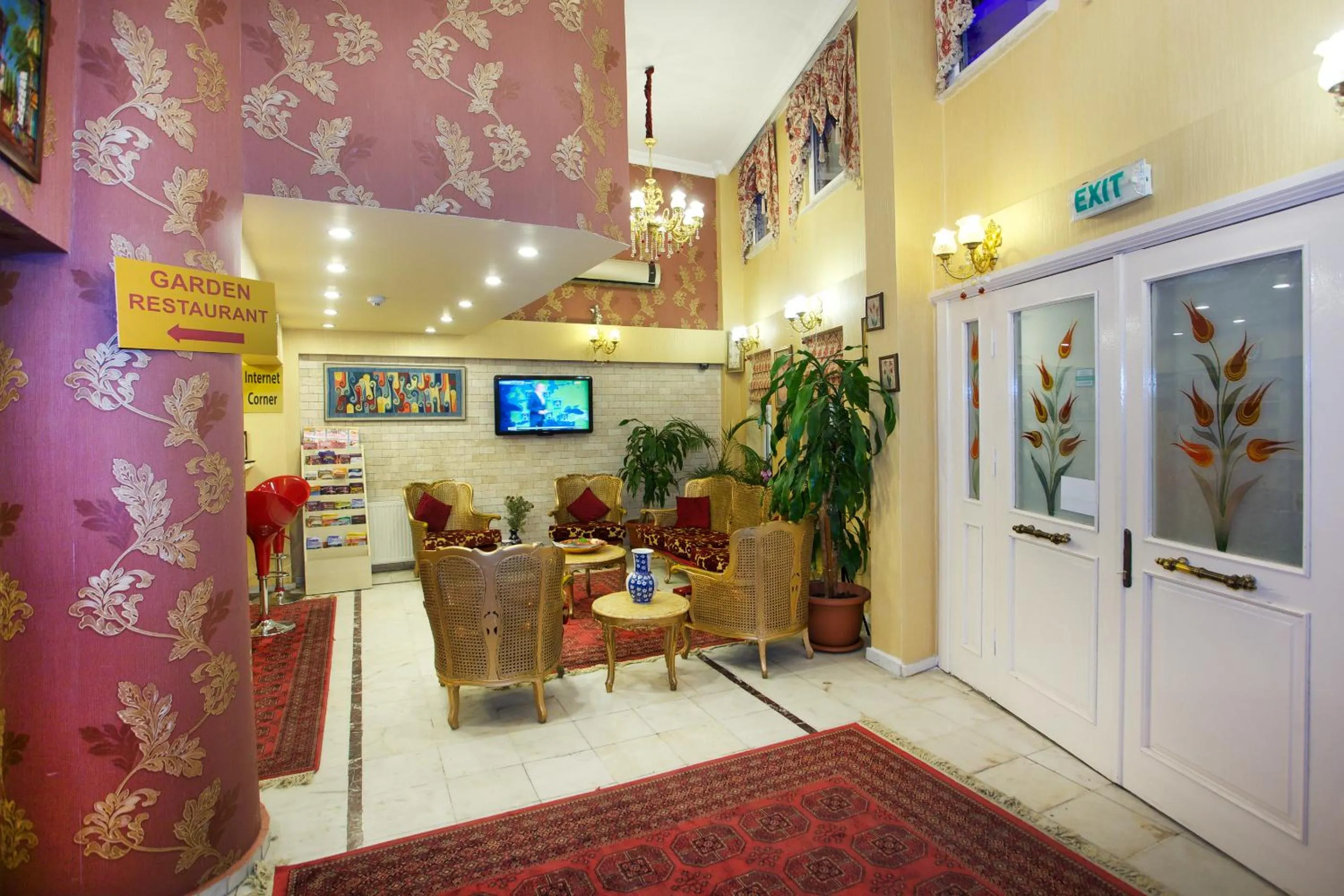 Lobby or reception in Divas Hotel