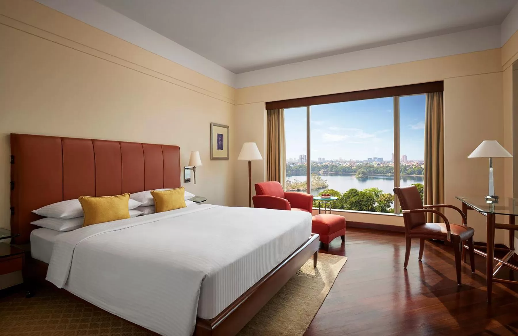 View (from property/room), Bed in Hyatt Regency Kolkata