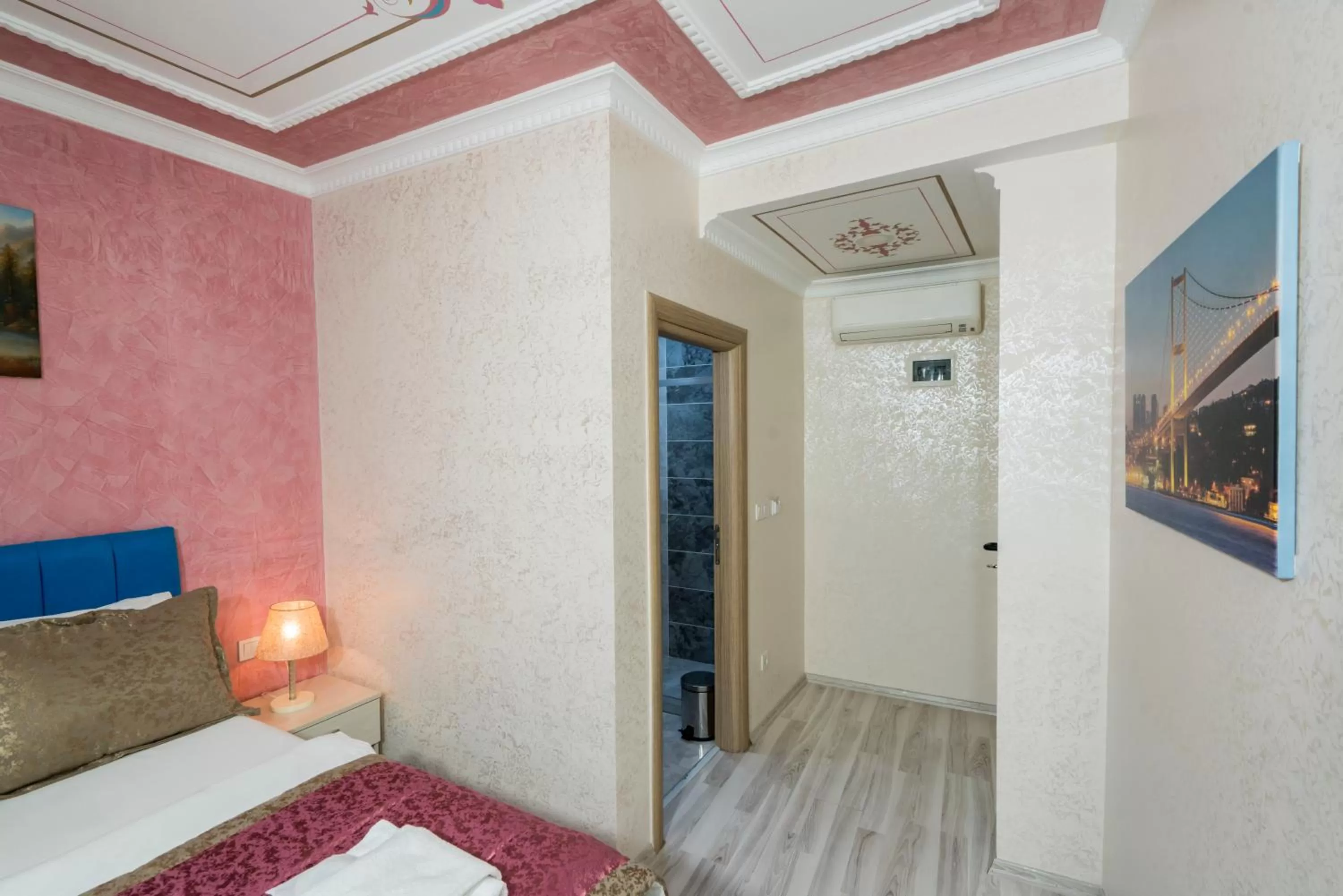 Decorative detail, Bed in Atam Suites