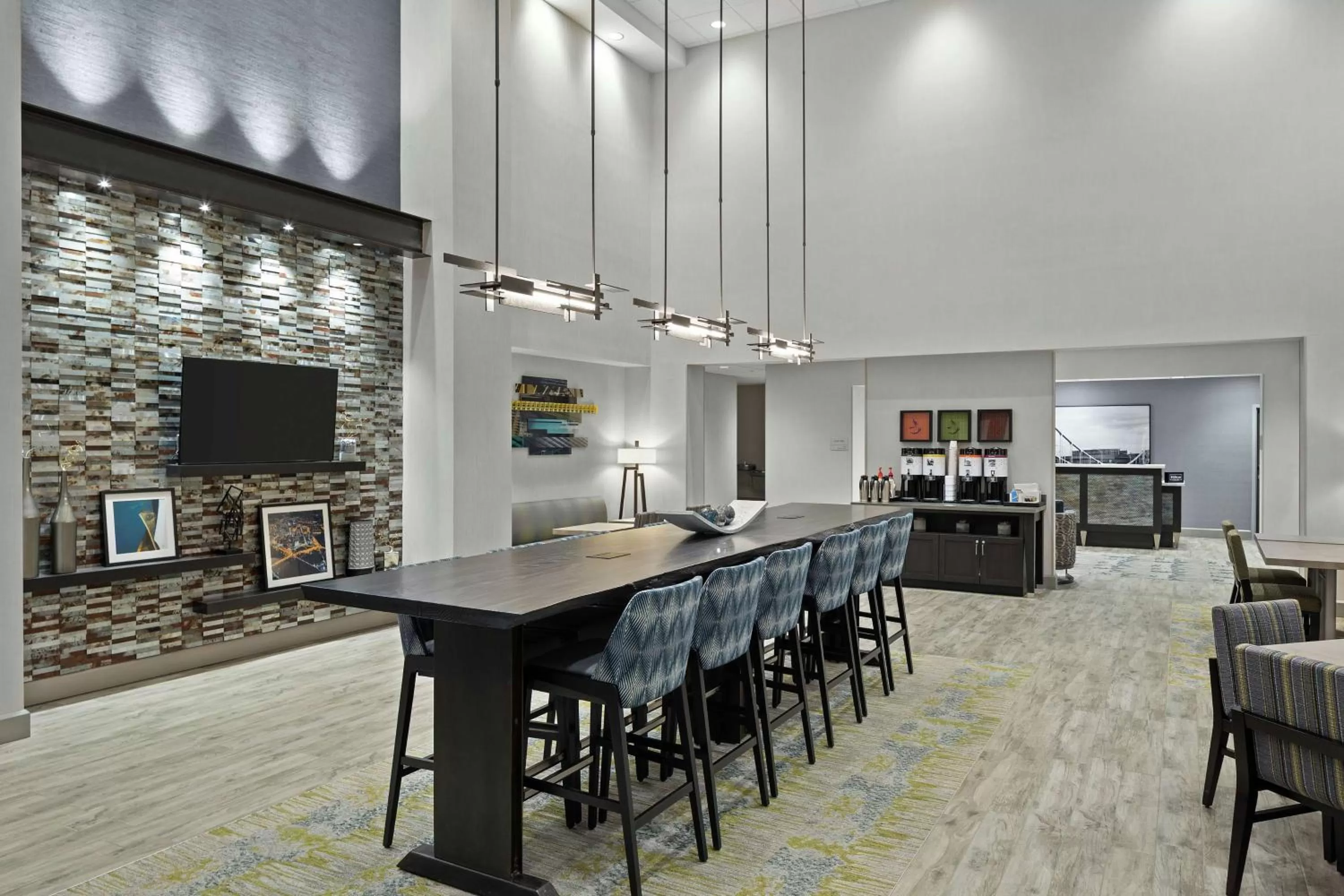 Lobby or reception in Hampton Inn & Suites Cranberry Township/Mars