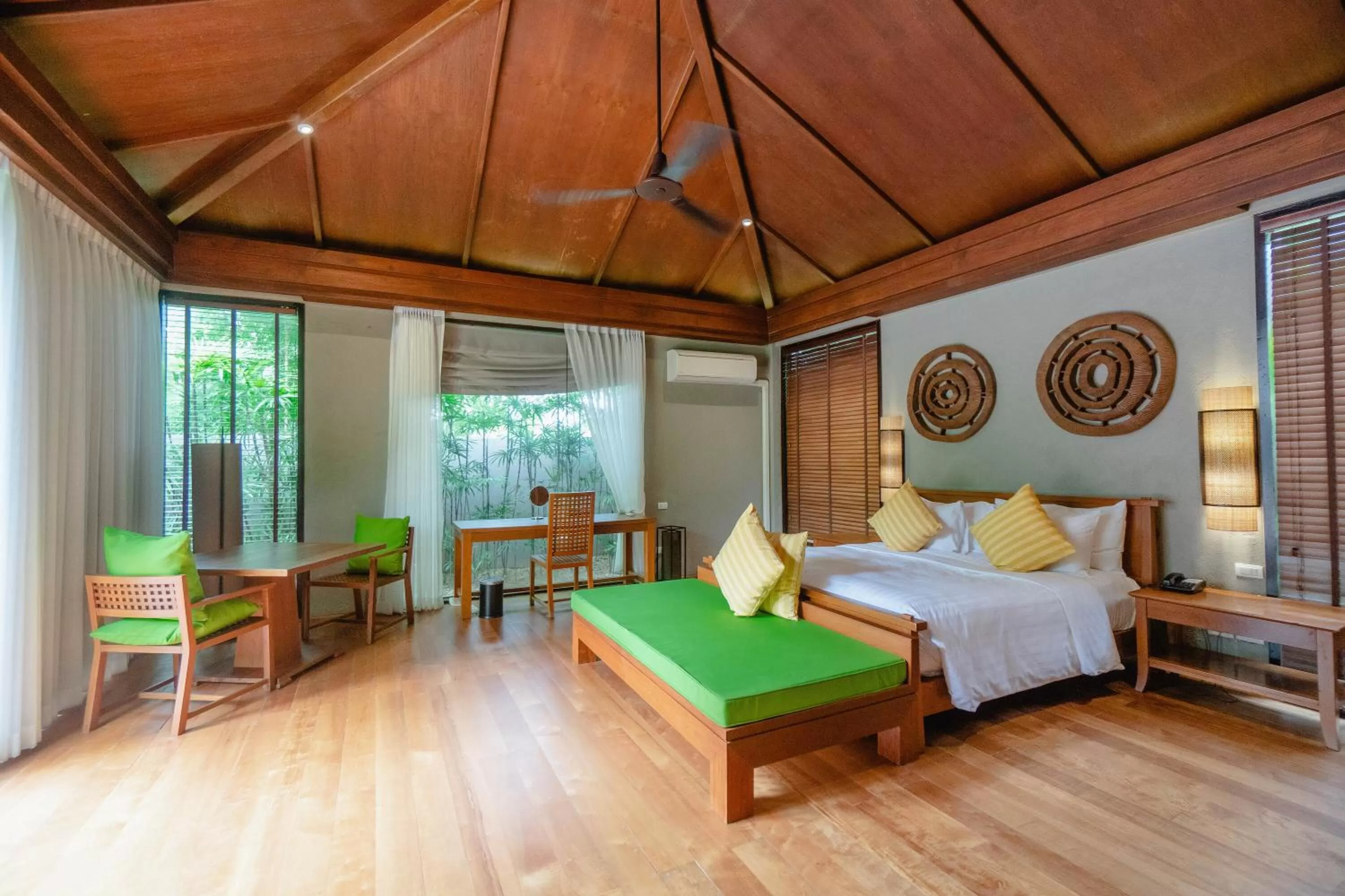 Bed in Pattara Resort & Spa