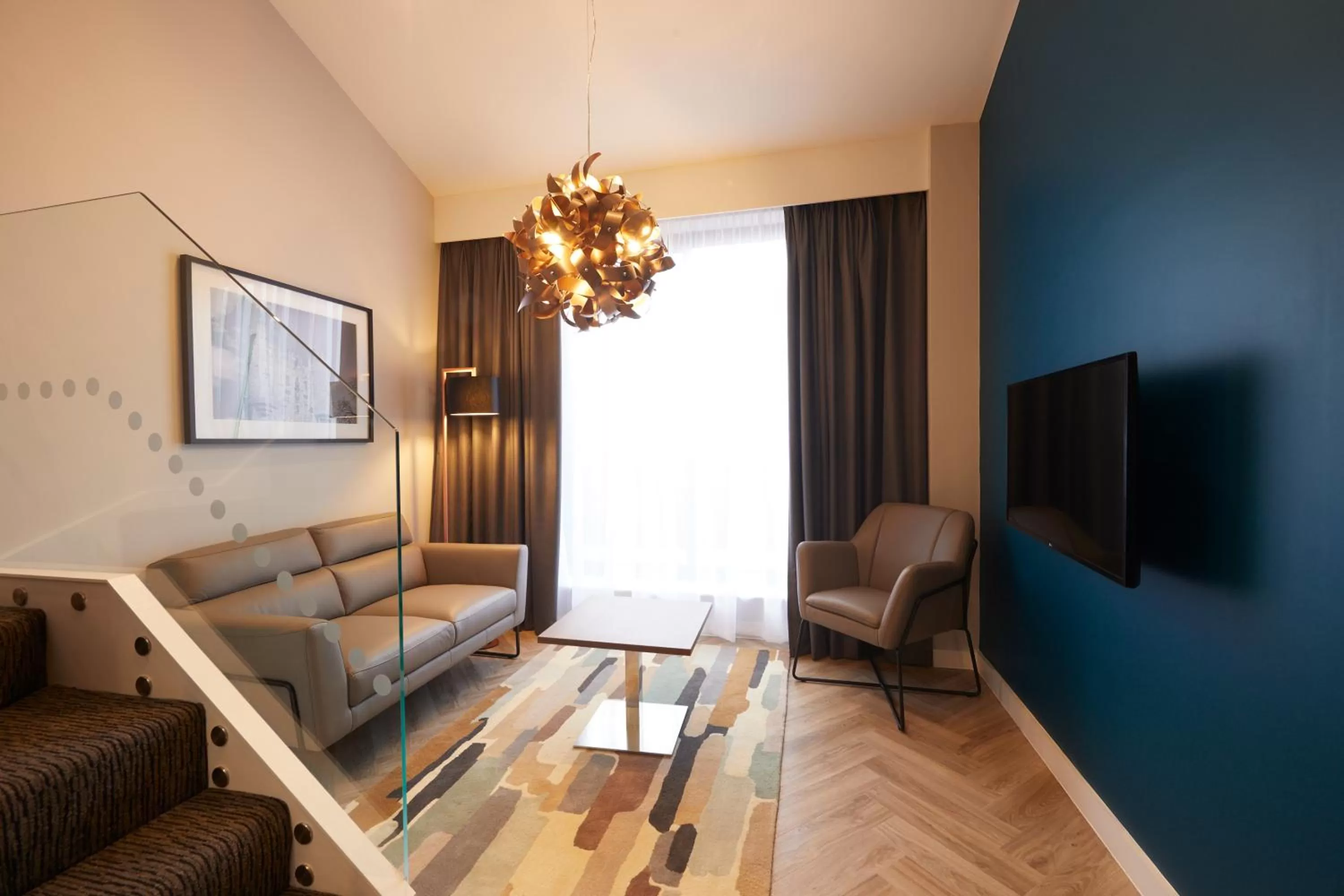 Living room in Roomzzz York City