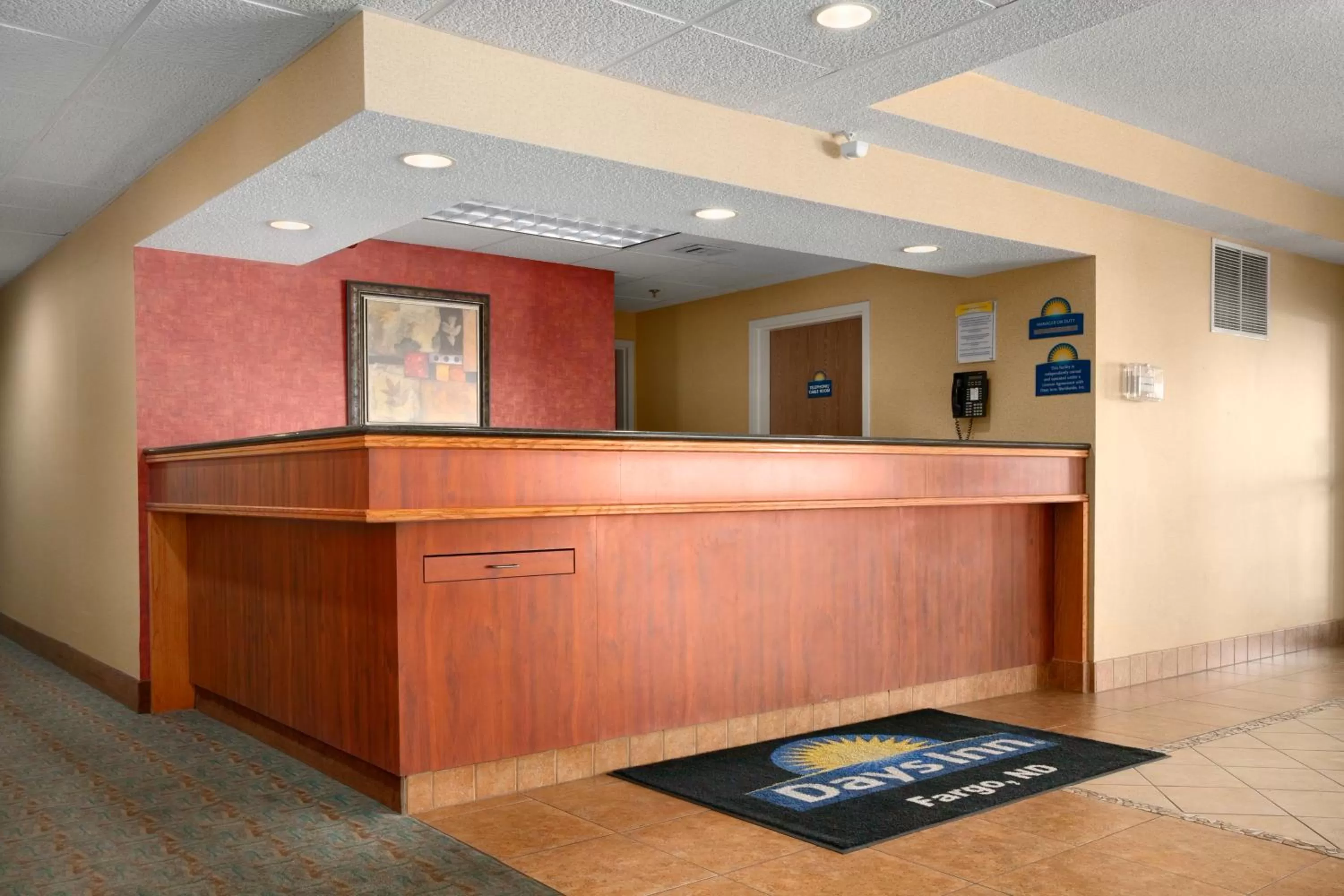 Lobby or reception in Days Inn by Wyndham Fargo - West Acres