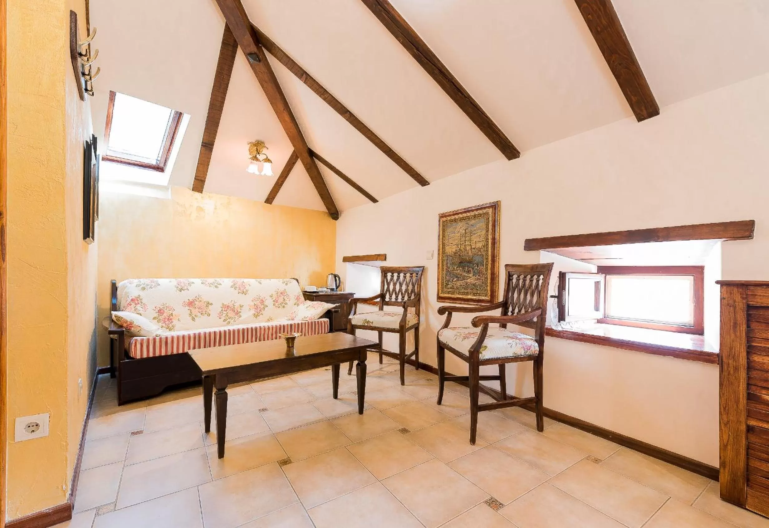 Seating area, Bed in Hotel Monte Cristo