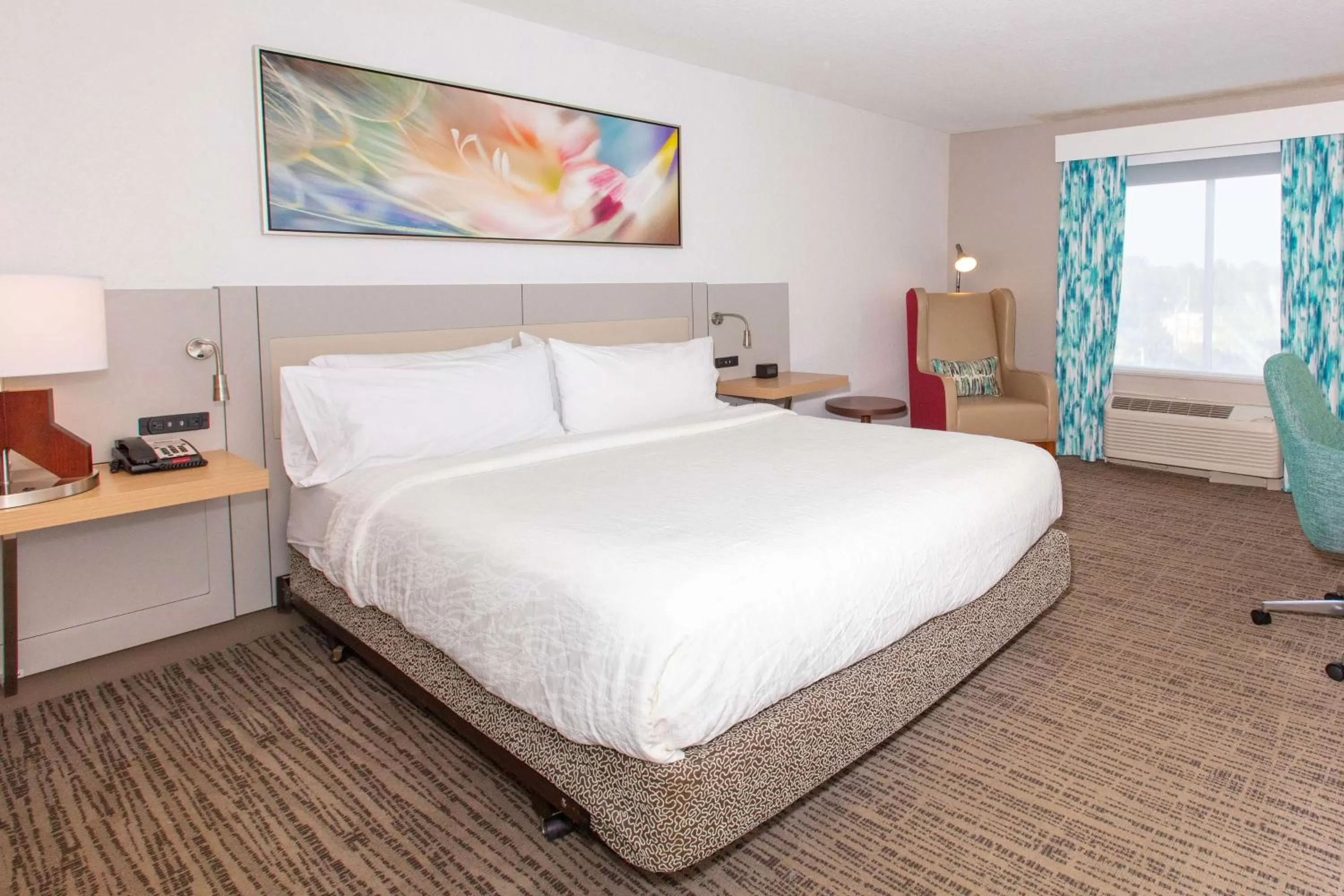 Bed in Hilton Garden Inn Jacksonville Airport