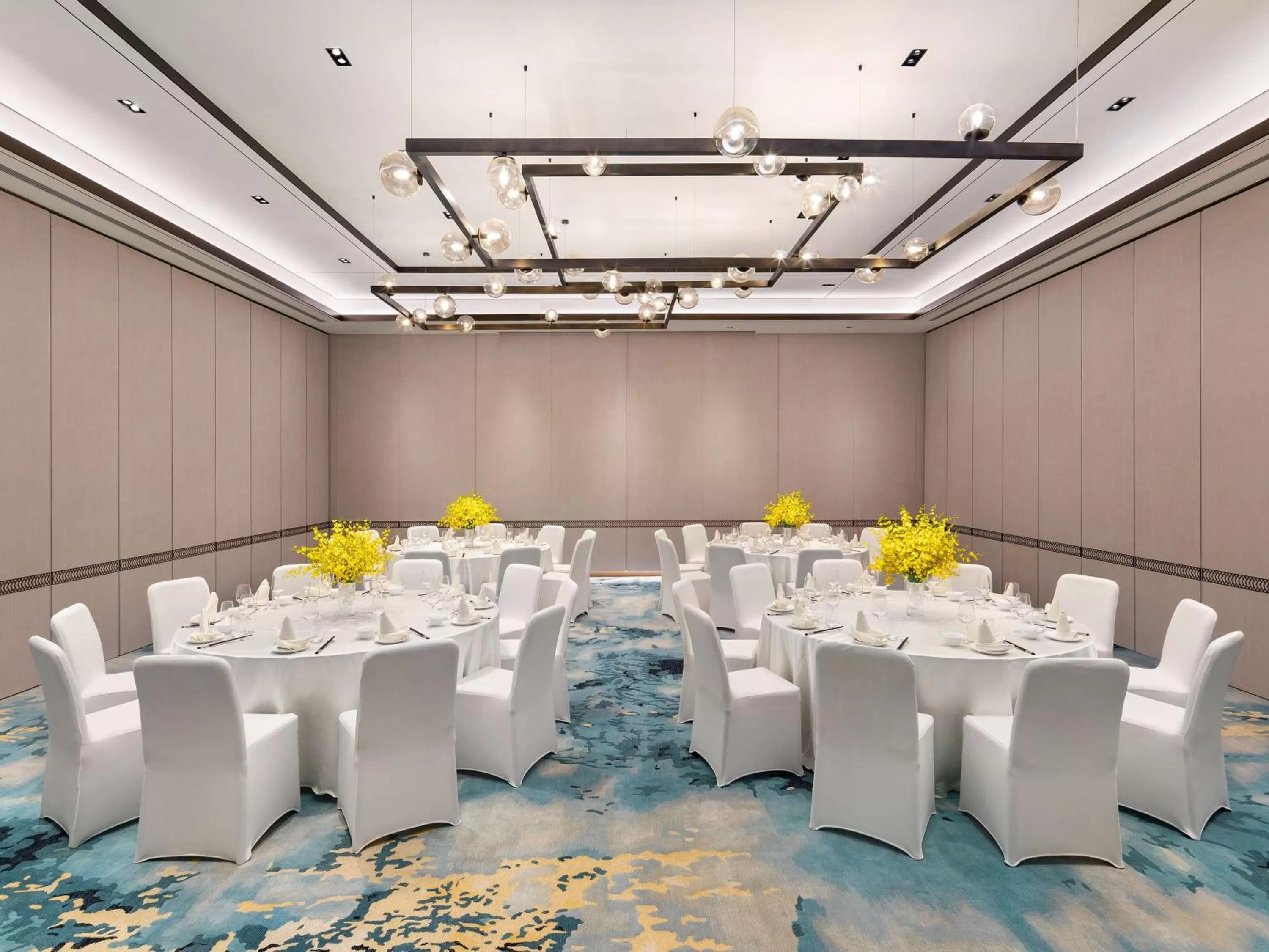 Meeting/conference room in Doubletree By Hilton Kunming Airport