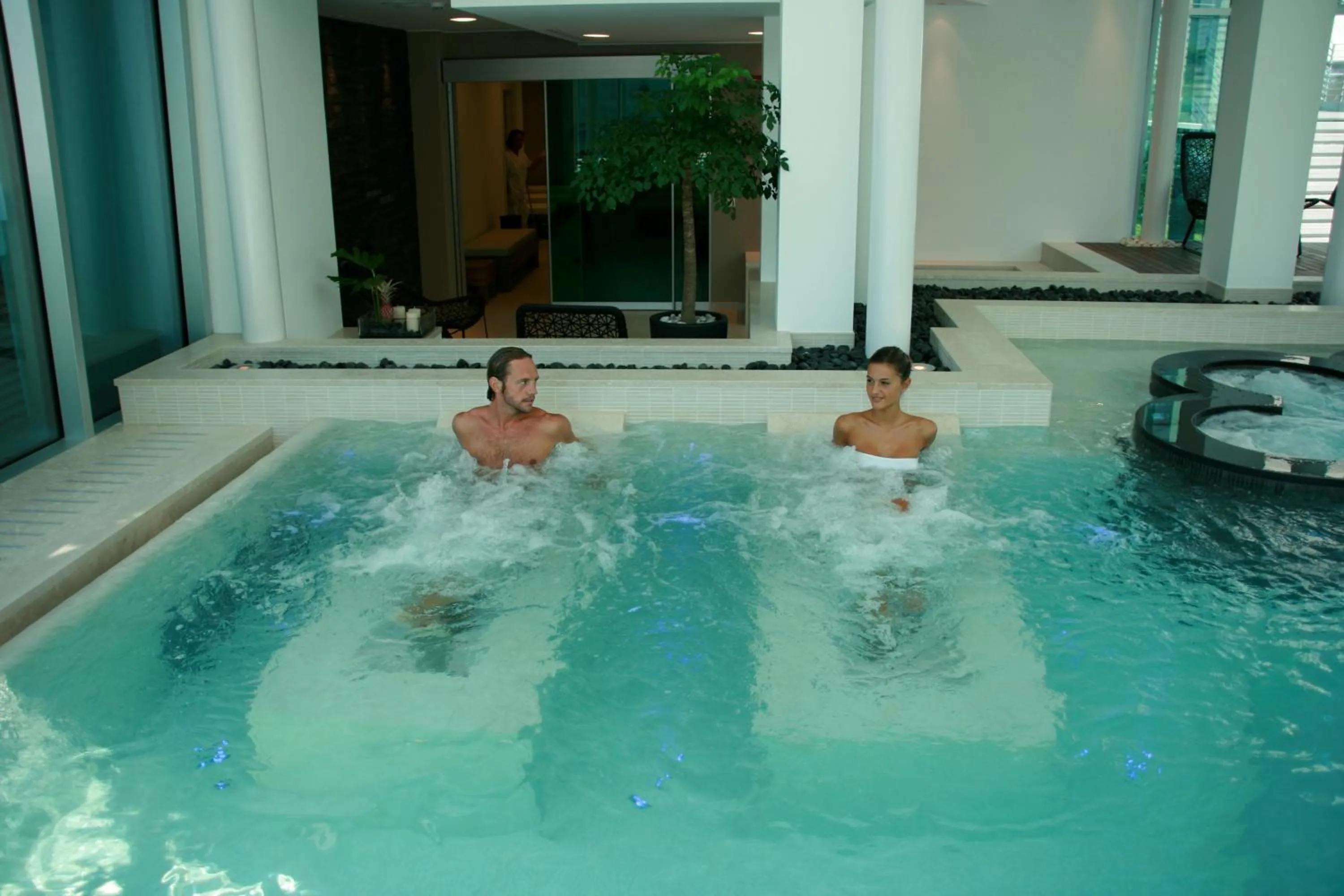 Hot Tub in Hotel Baia Flaminia