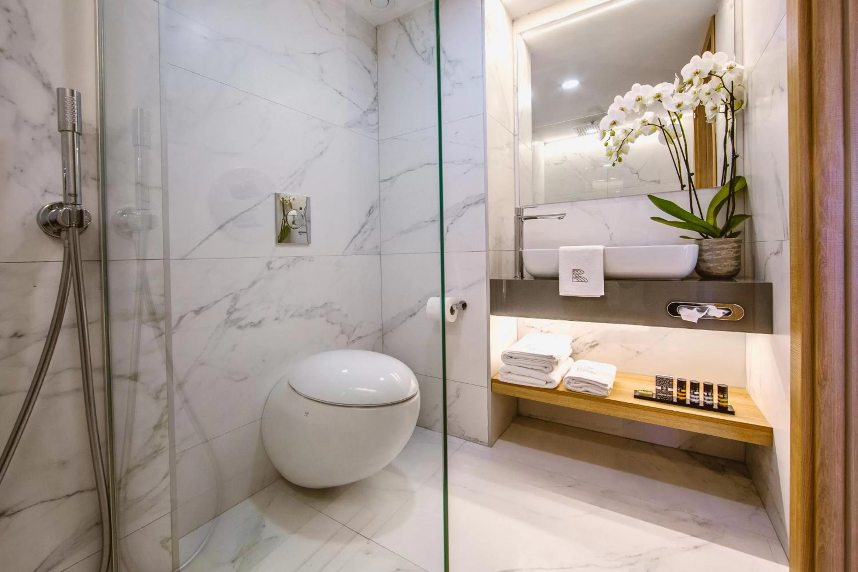 Bathroom in Lebay Beach Hotel