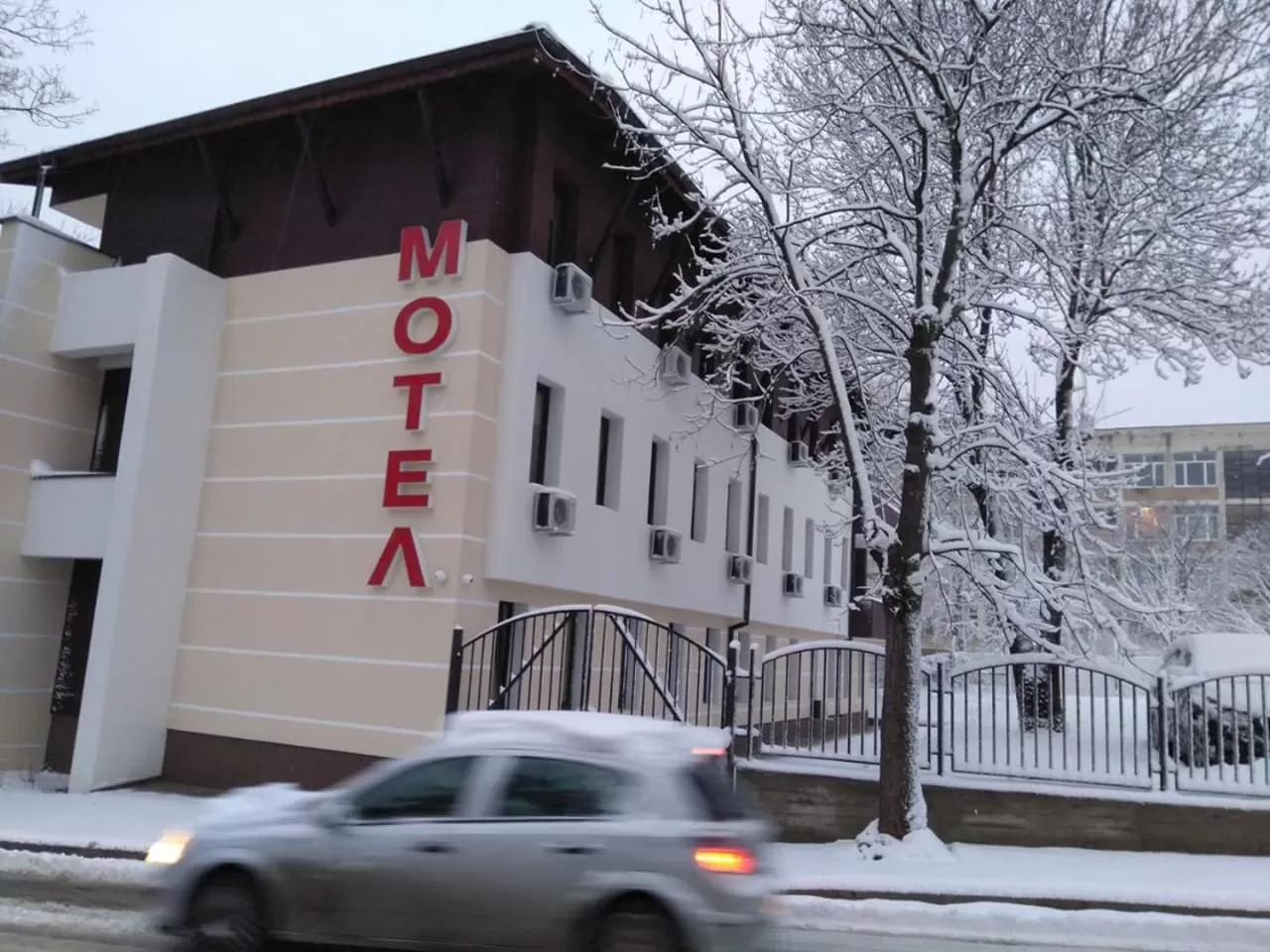 Property building in Complex Friends