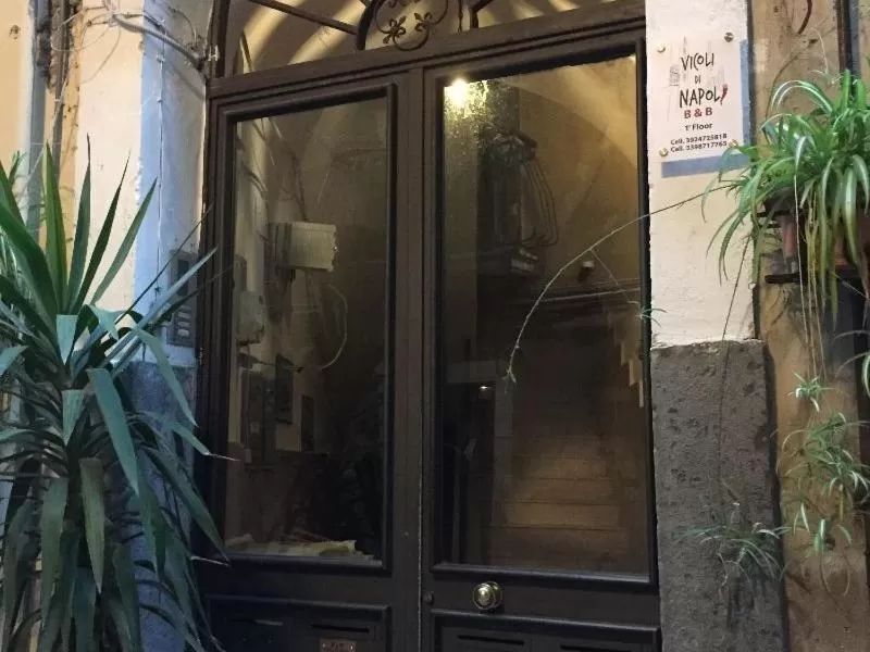 Property building in Vicoli di Napoli B&B